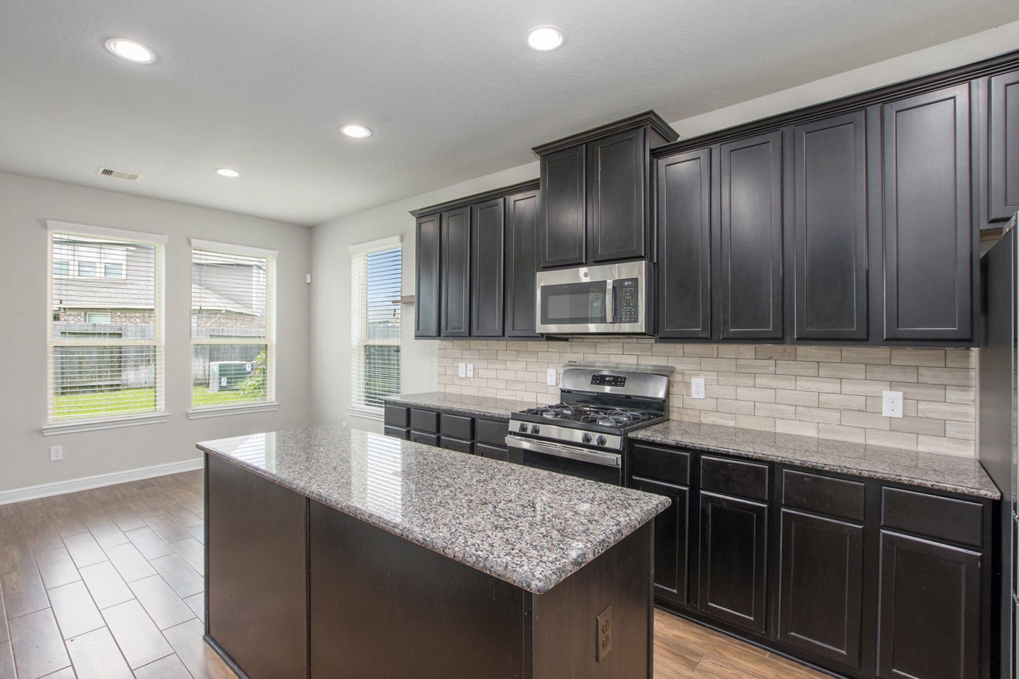 18911 Cypress Bay Drive Property Photo 10