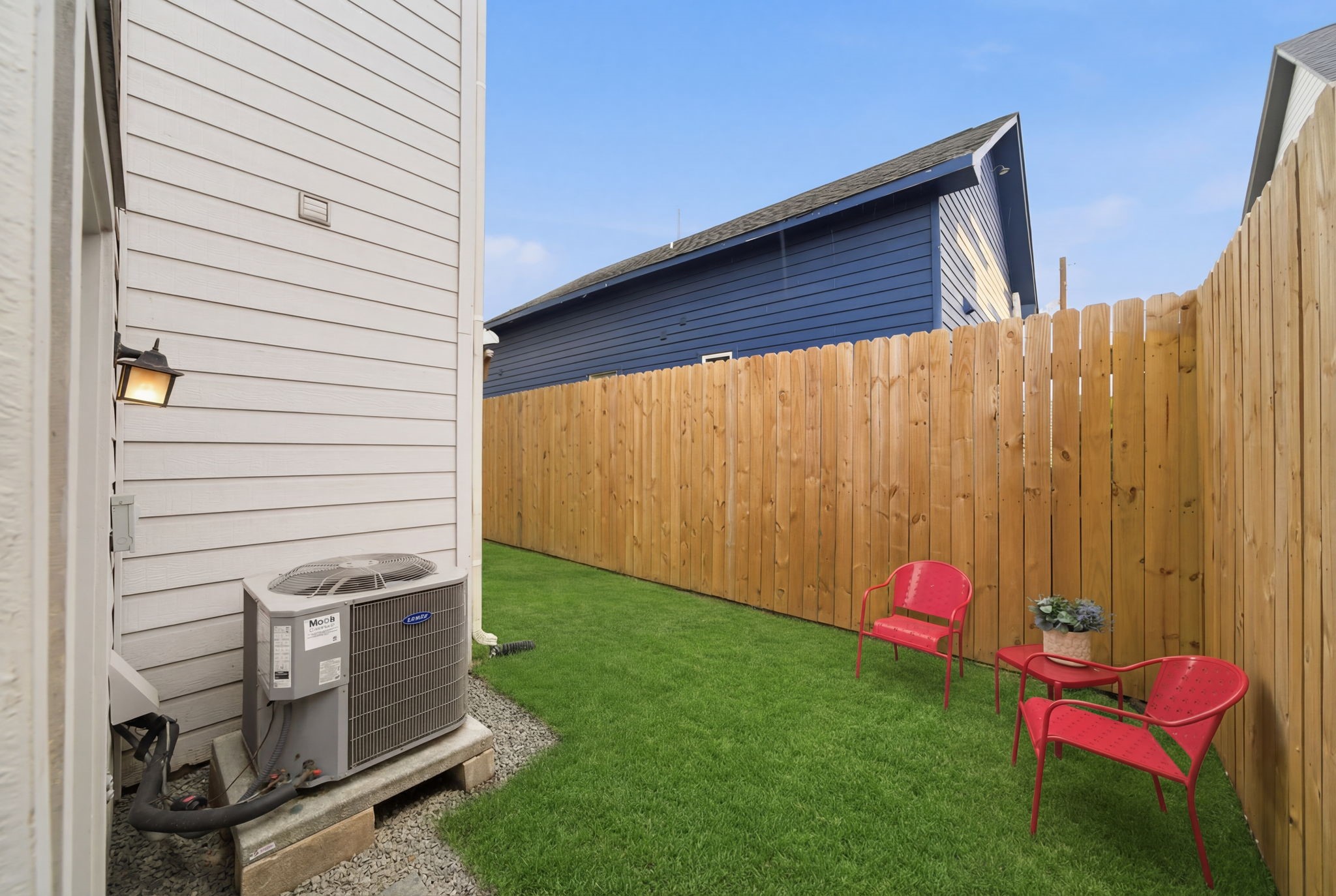 1910 Fletcher Street Property Photo 33