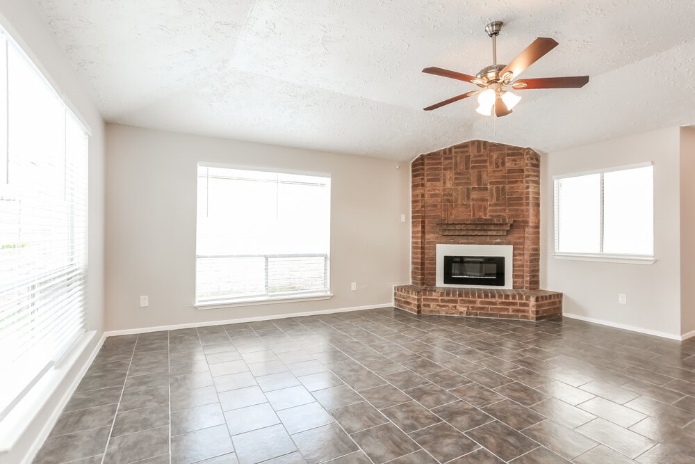 3915 Vineyard Drive Property Photo 5