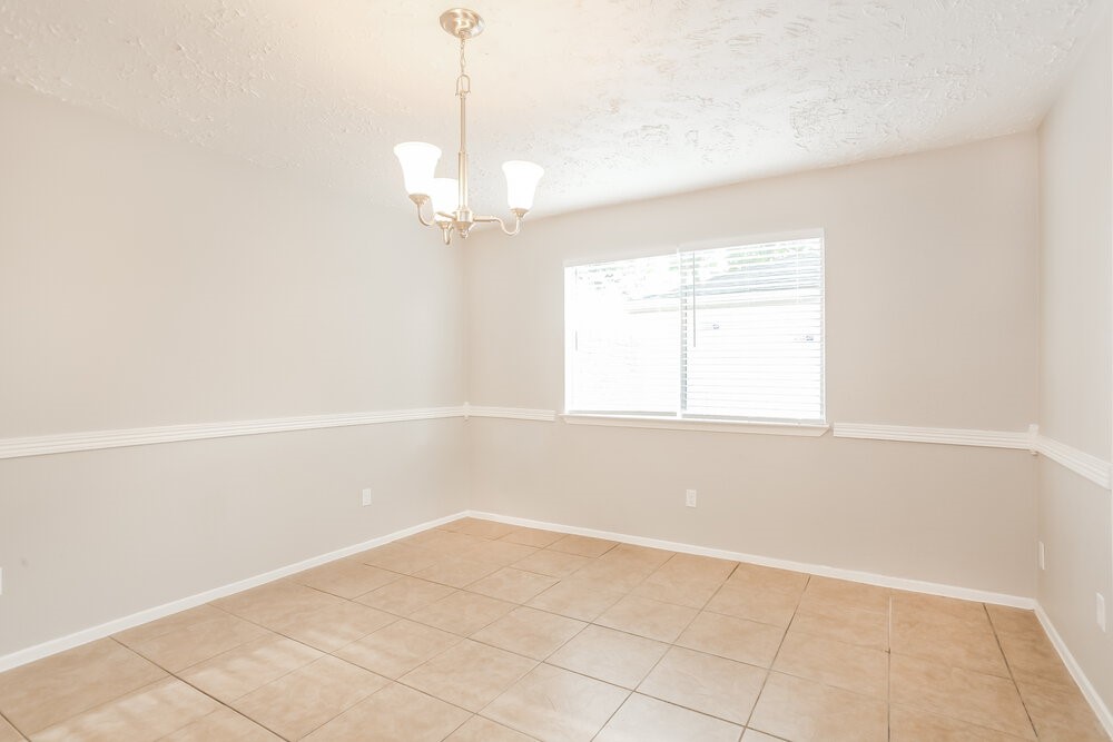 3915 Vineyard Drive Property Photo 6