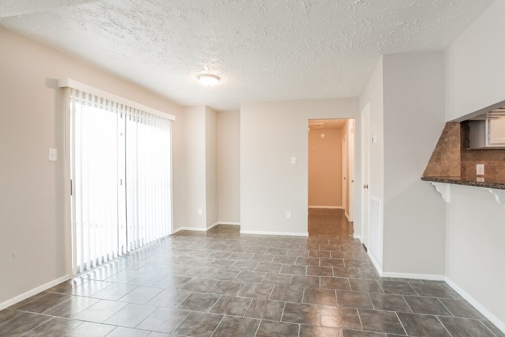3915 Vineyard Drive Property Photo 7