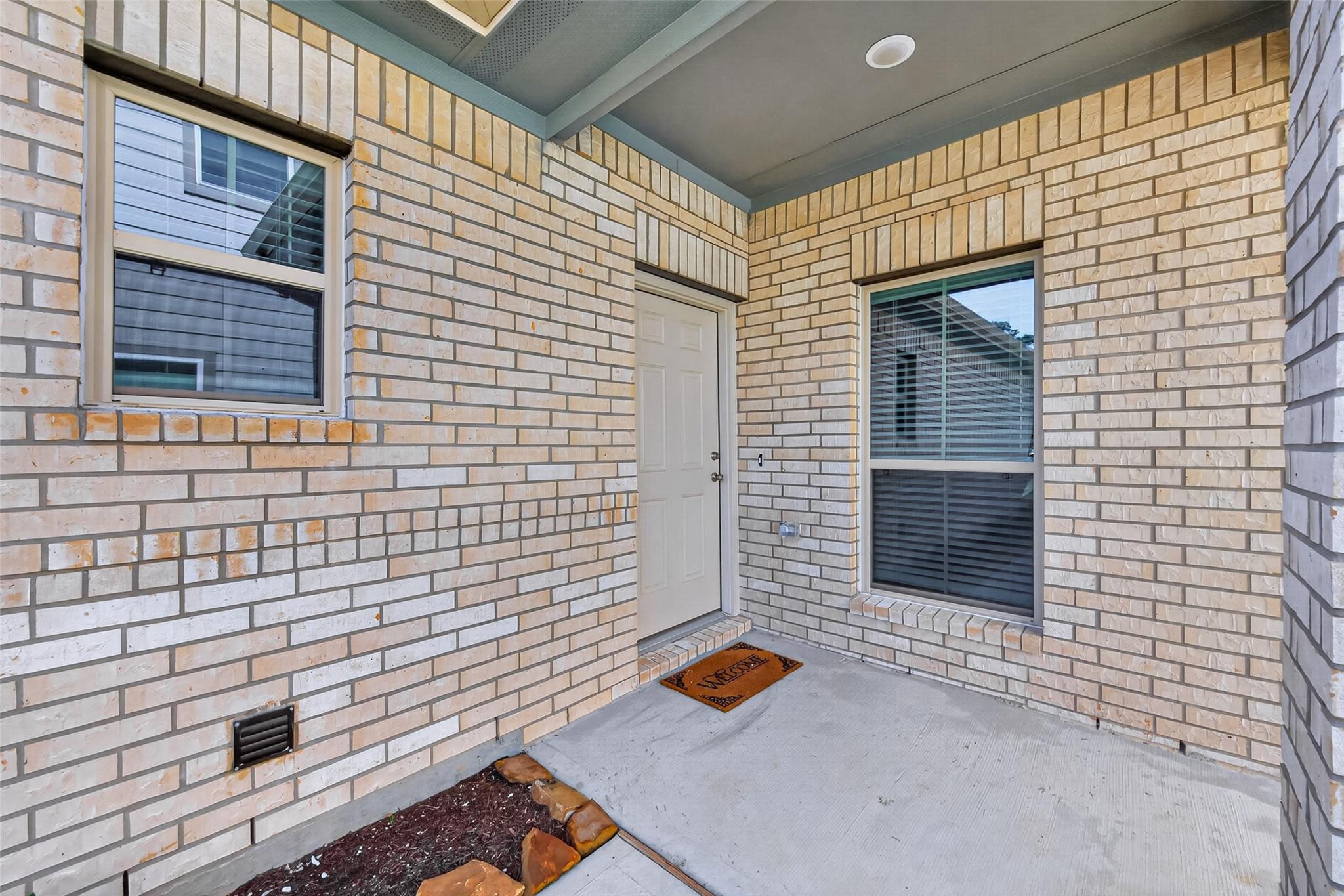 220 Emerald Thicket Lane, Huffman Tx 77336 Property Photo 3