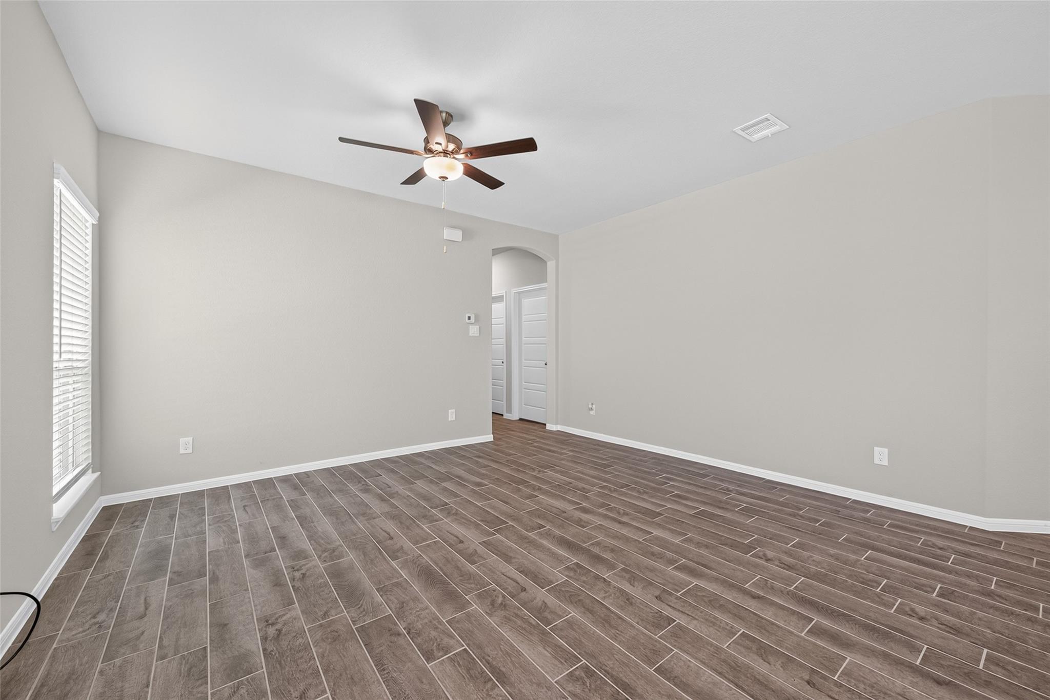 220 Emerald Thicket Lane, Huffman Tx 77336 Property Photo 8