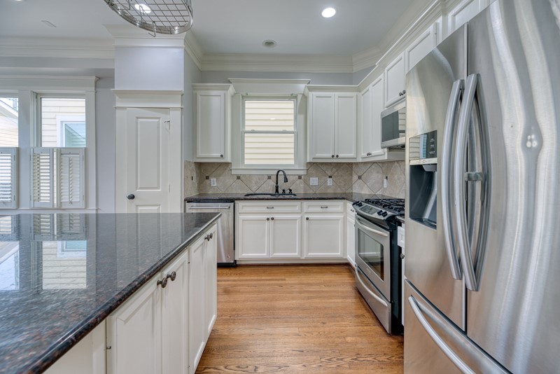 426 W 25th Street Property Photo 18