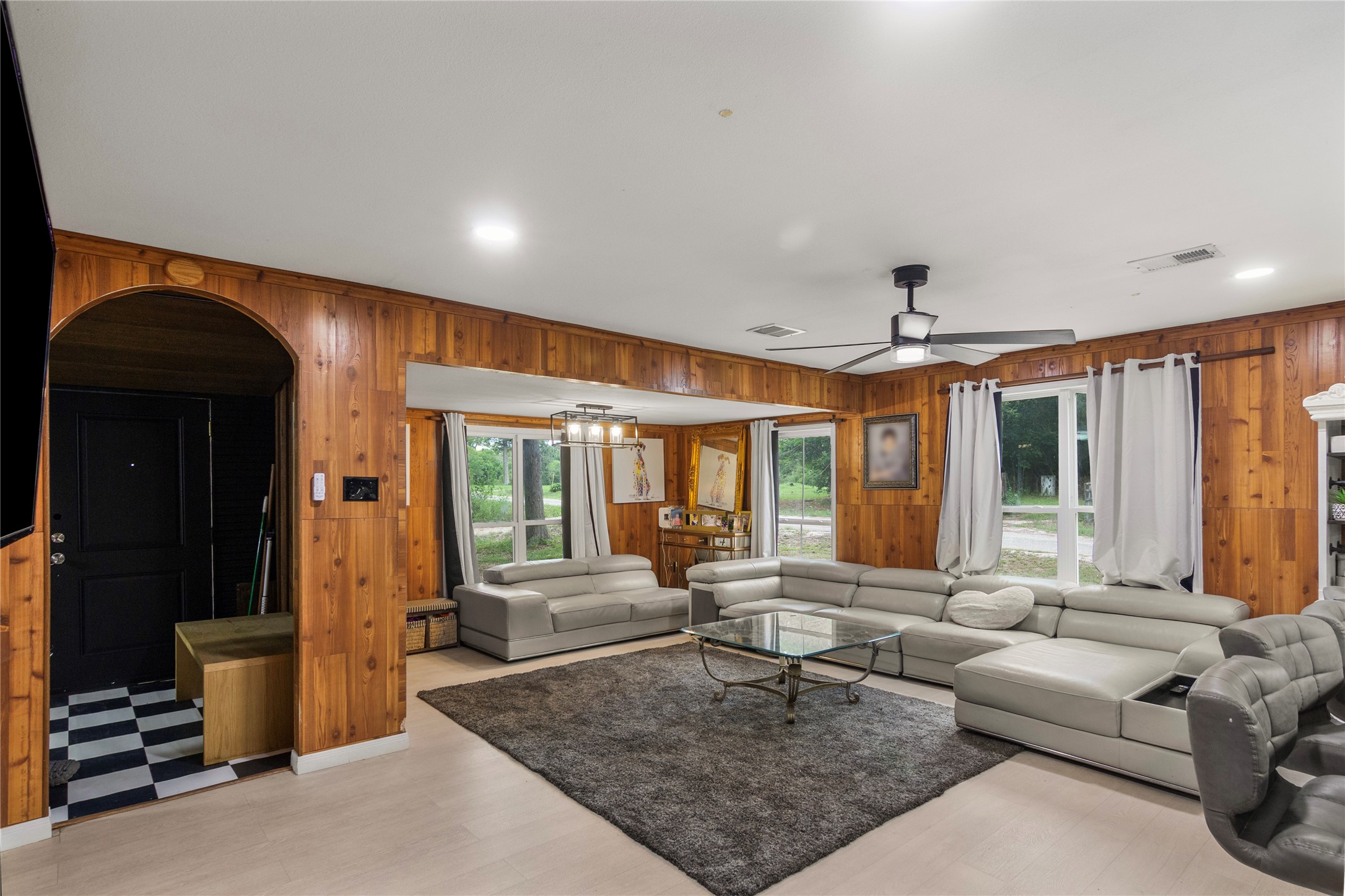 158 Road 2702 Property Photo 4