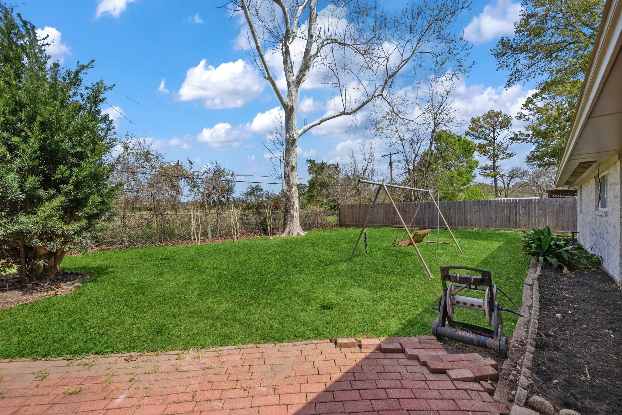210 Ridgemont Drive Property Photo 27