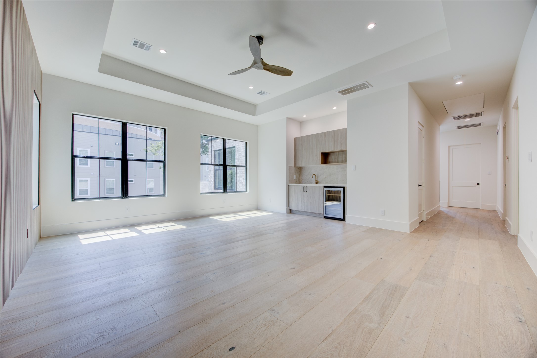 1916 Addison Road Property Photo 32