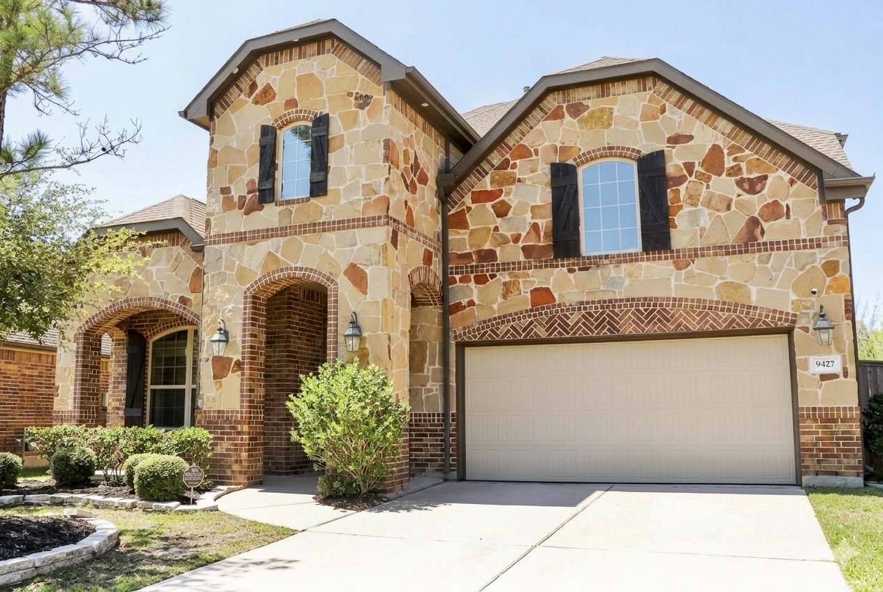9427 Briscoe Bend Lane Property Photo 1