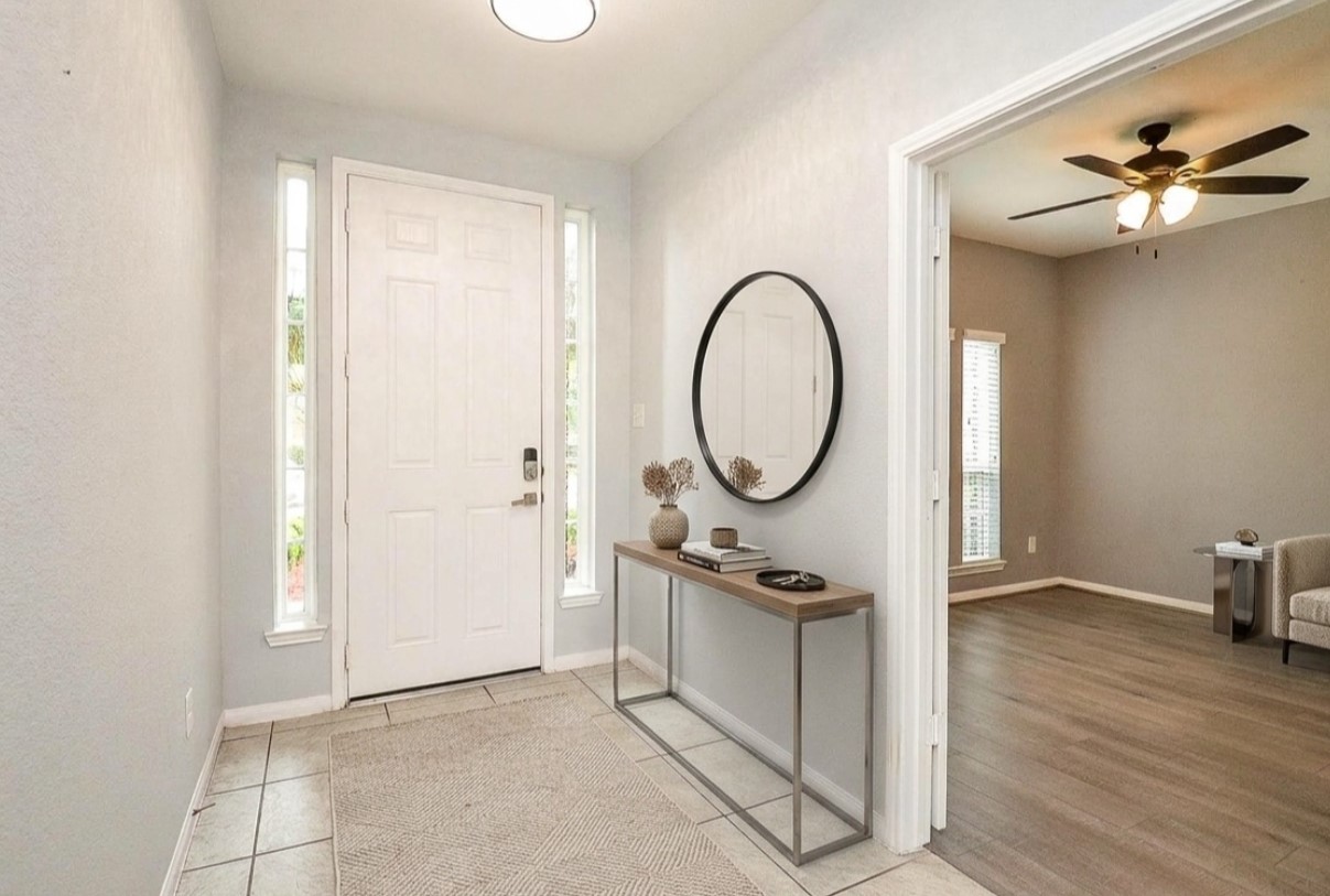 7042 Sliding Rock Circle Property Photo 4