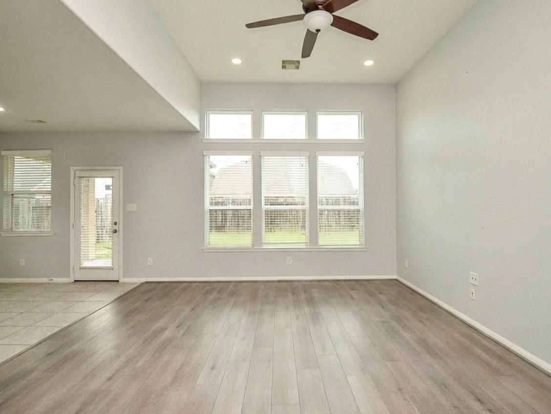 7042 Sliding Rock Circle Property Photo 7