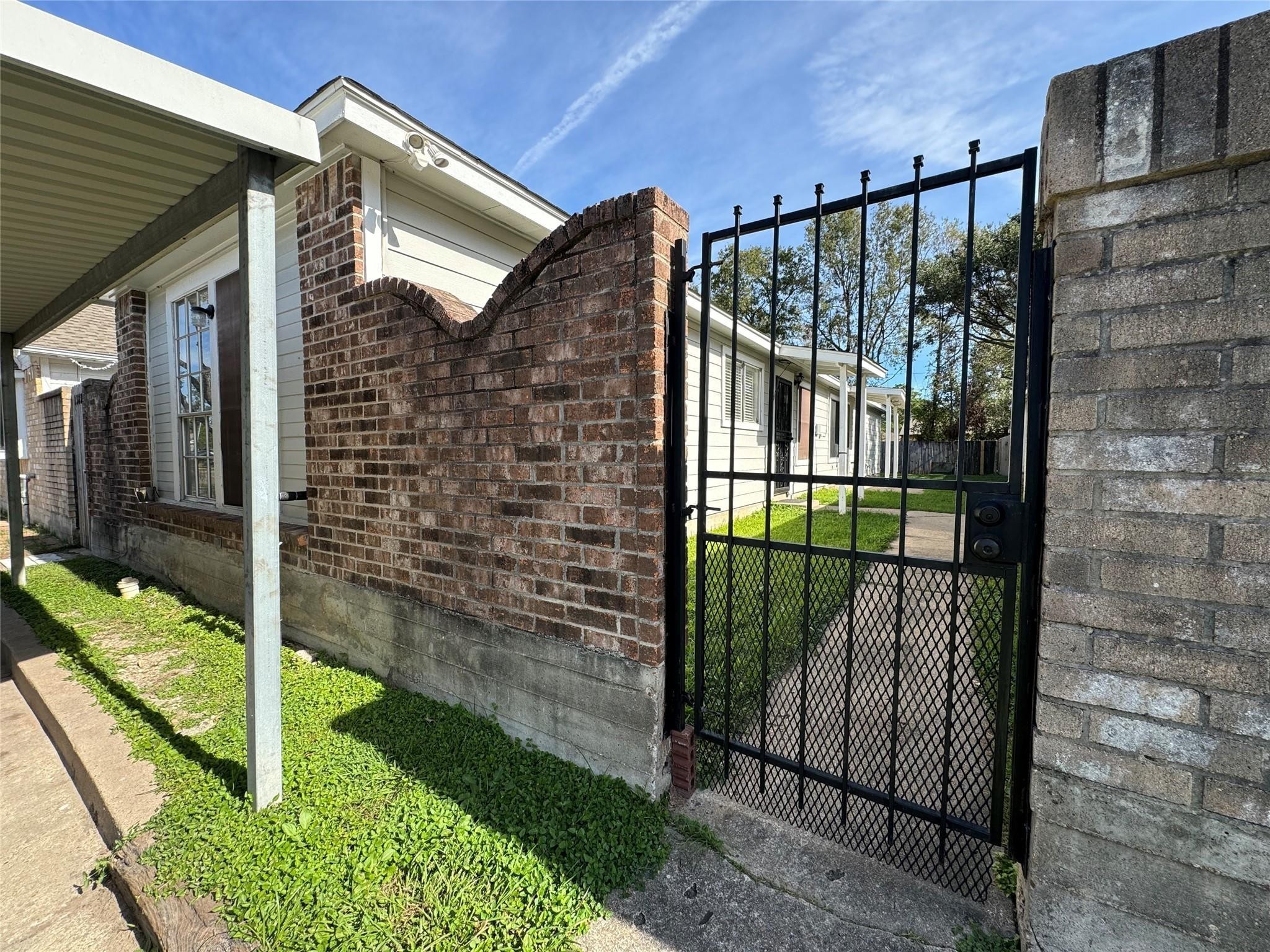 13839 Northlake Drive Property Photo