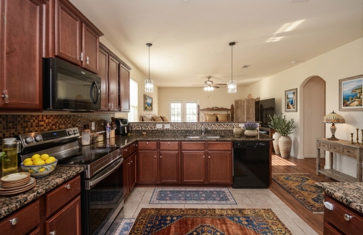 9803 Garnet Grove Drive Property Photo 7