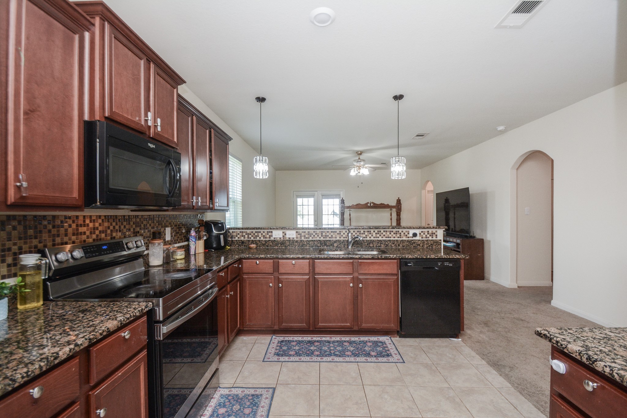 9803 Garnet Grove Drive Property Photo 9