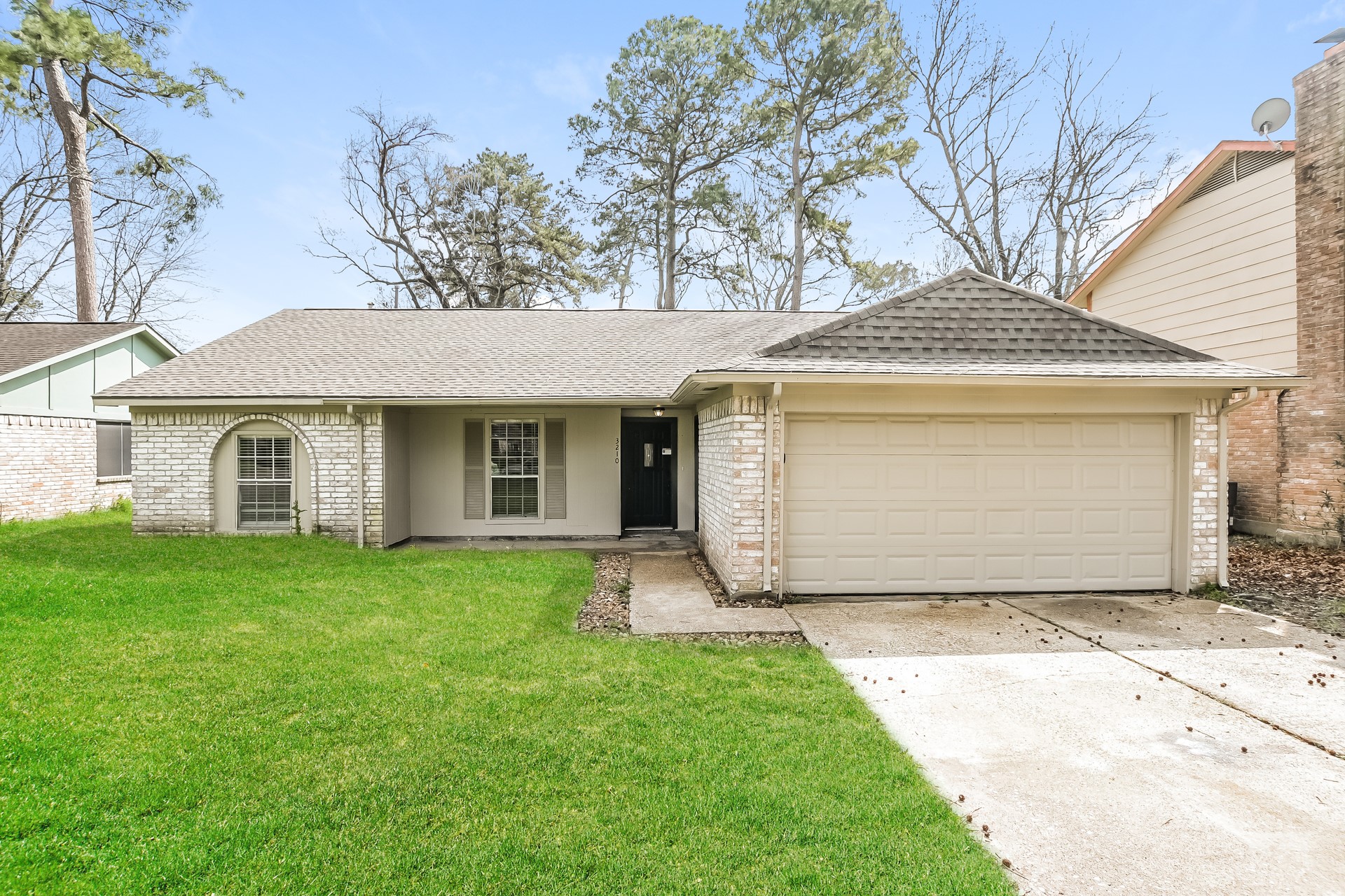 3210 Glen Spring Drive Property Photo 1