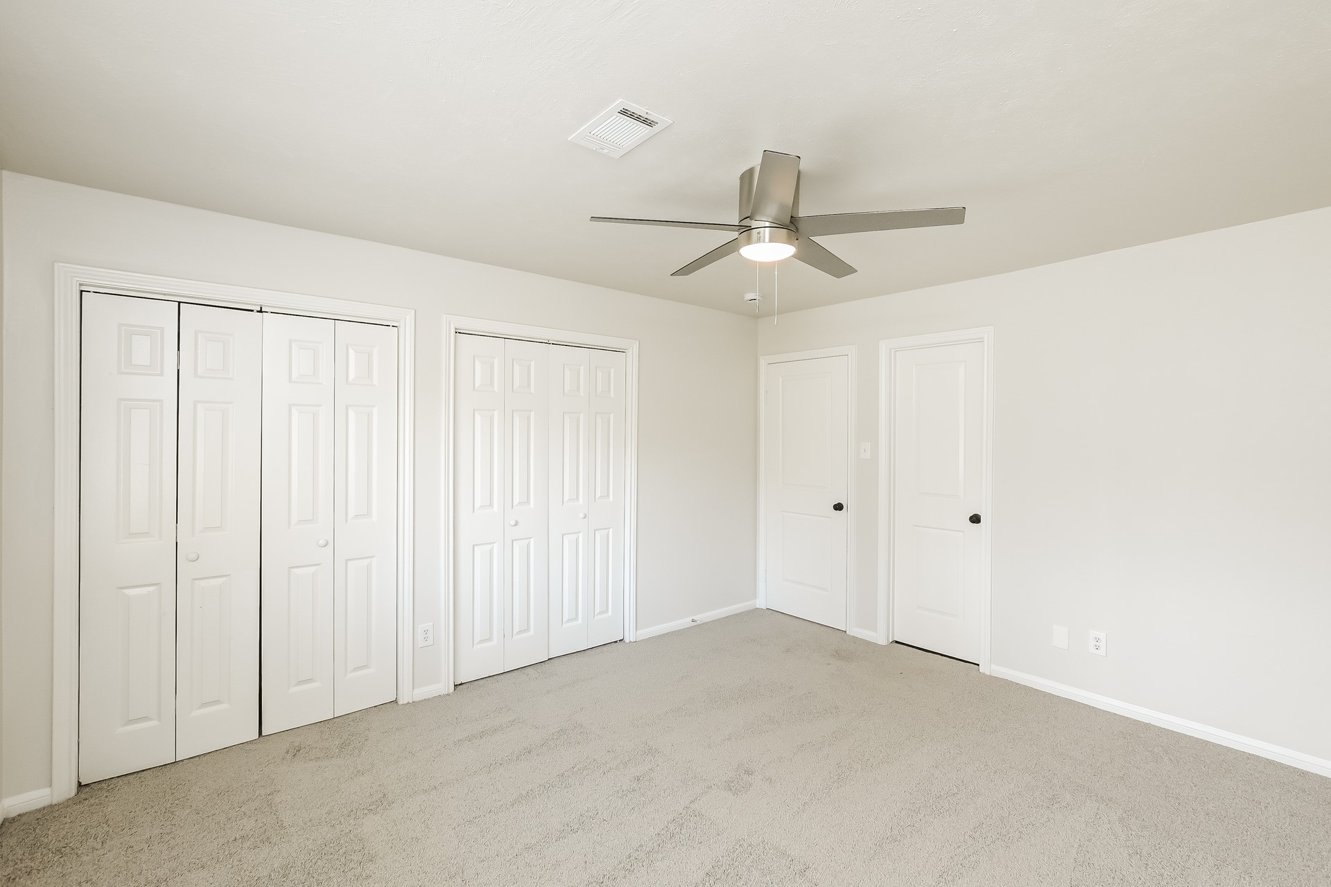 3210 Glen Spring Drive Property Photo 12