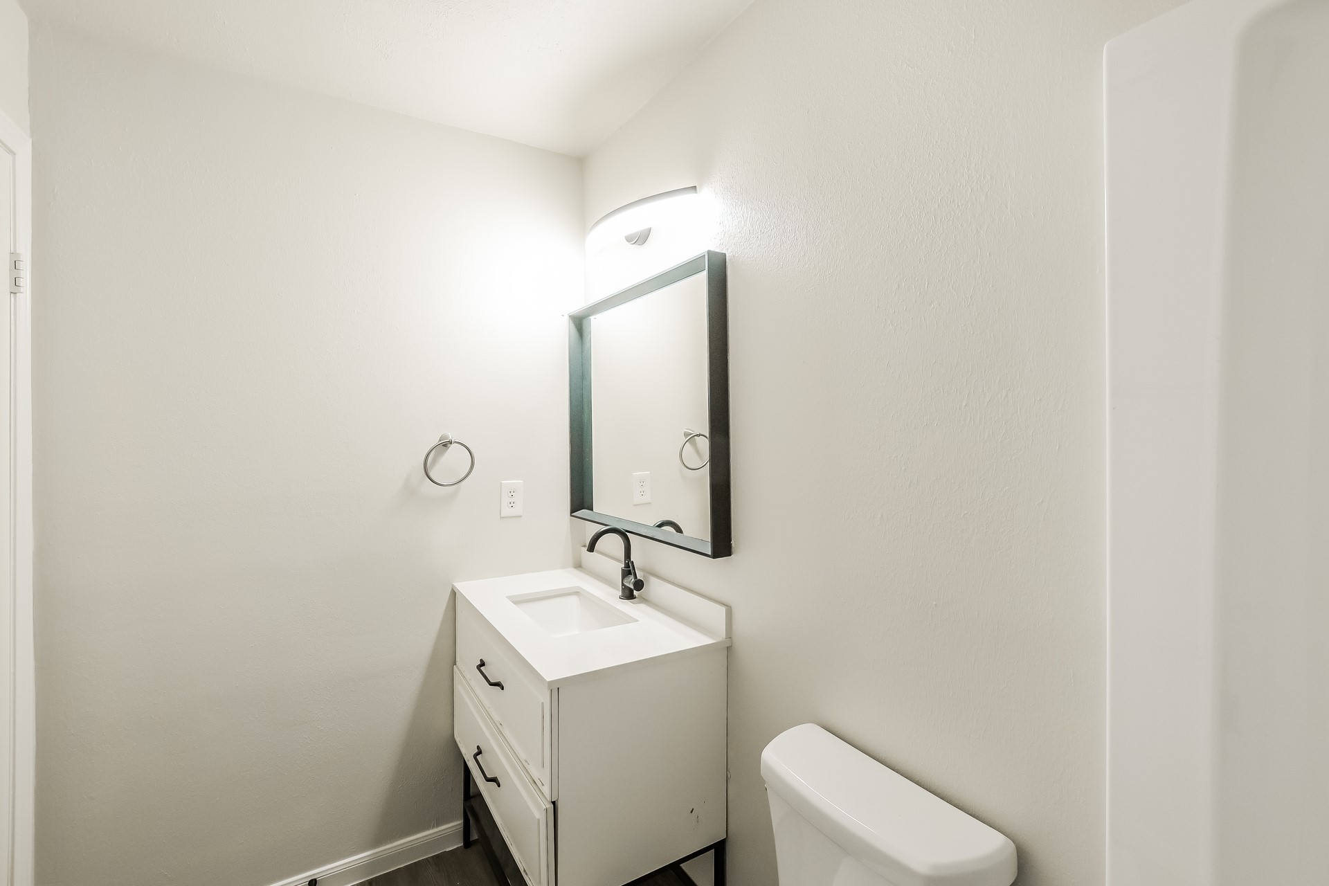 3210 Glen Spring Drive Property Photo 14