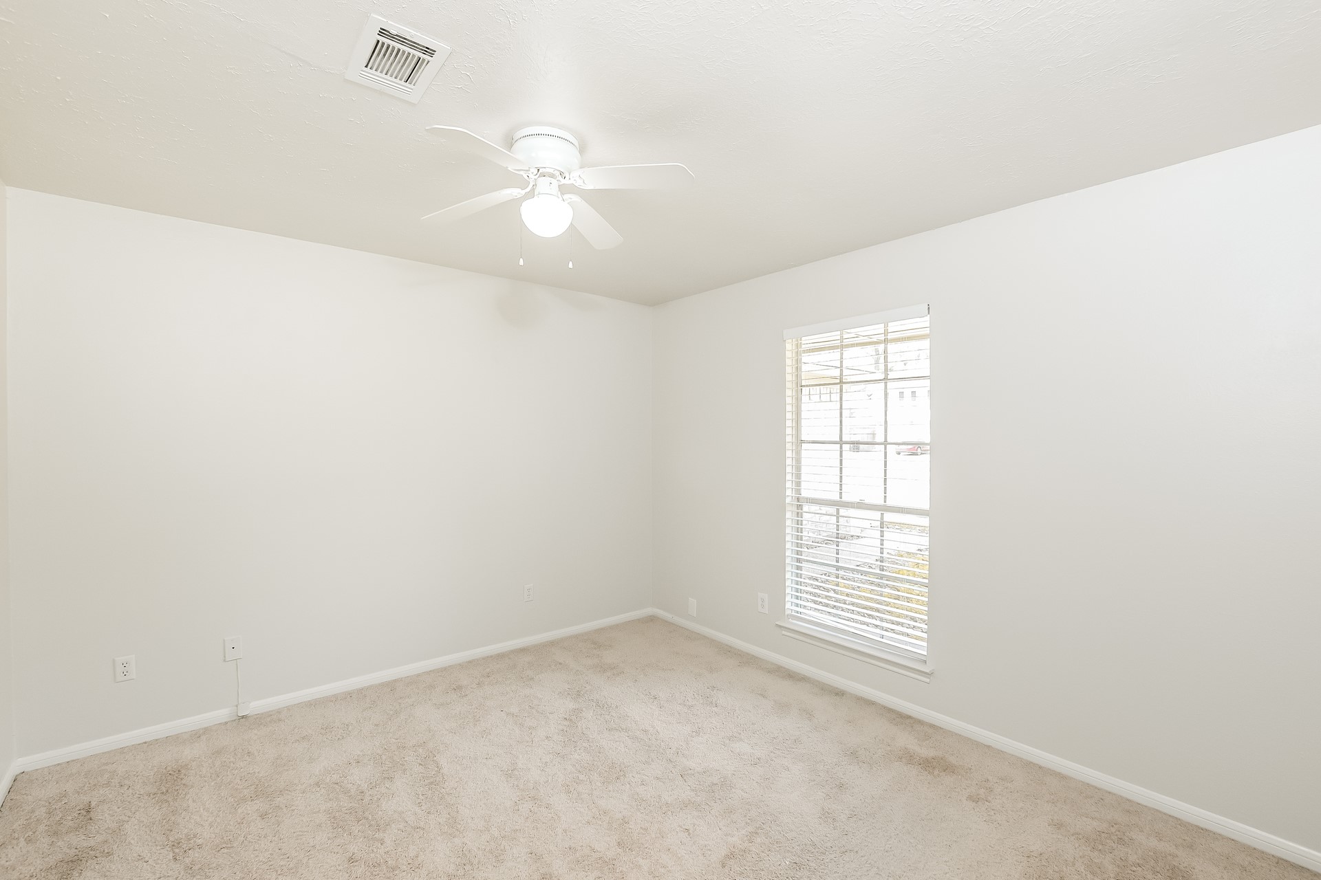 3210 Glen Spring Drive Property Photo 19