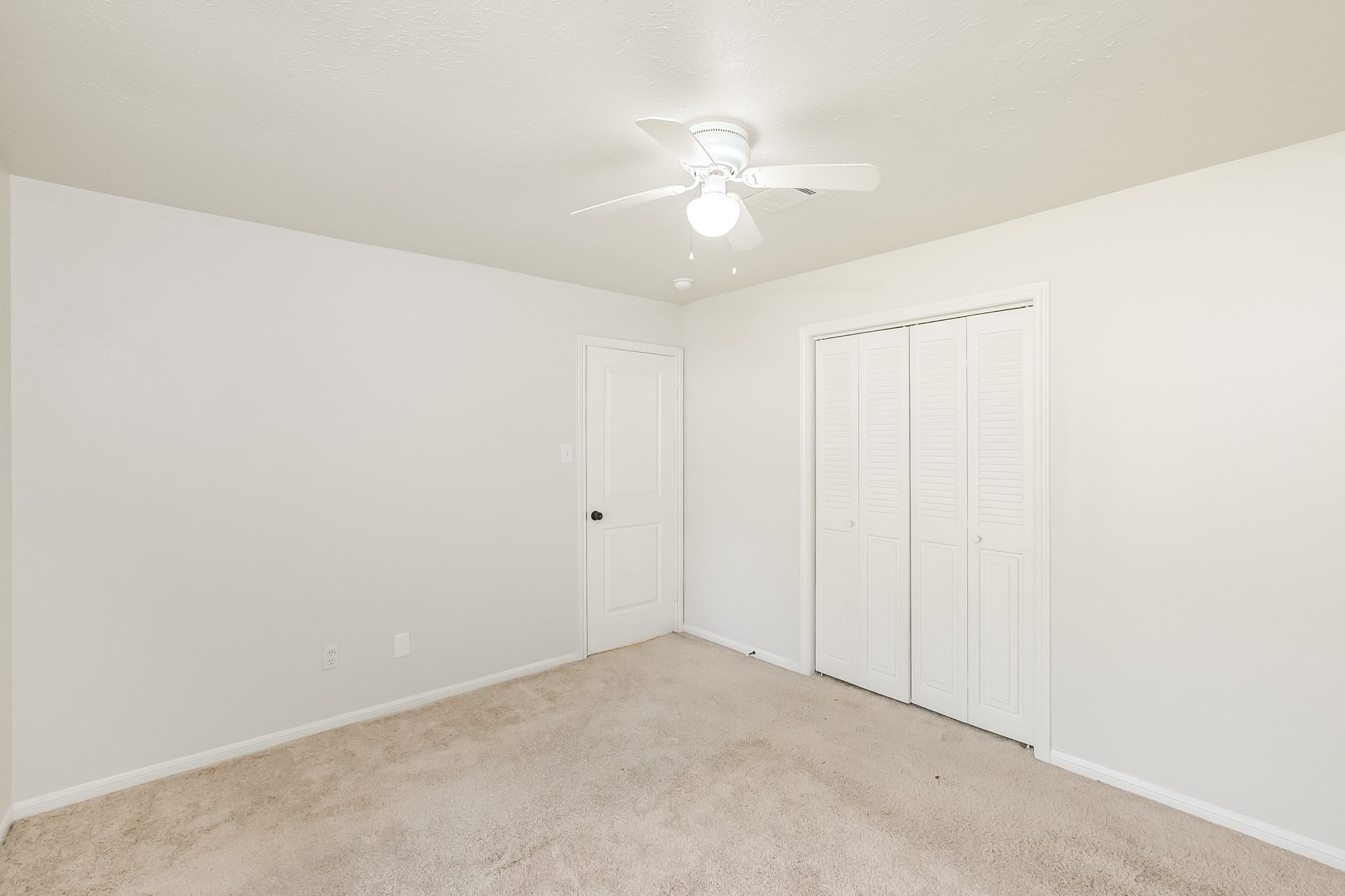 3210 Glen Spring Drive Property Photo 20