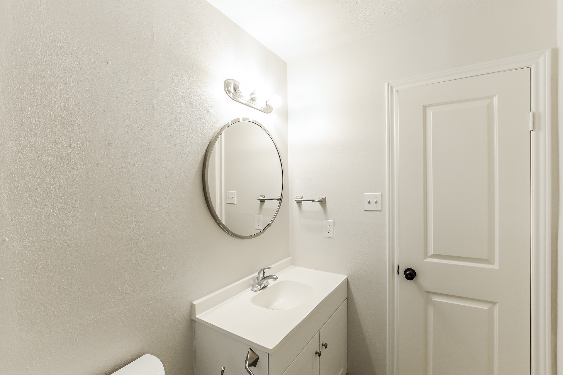 3210 Glen Spring Drive Property Photo 22