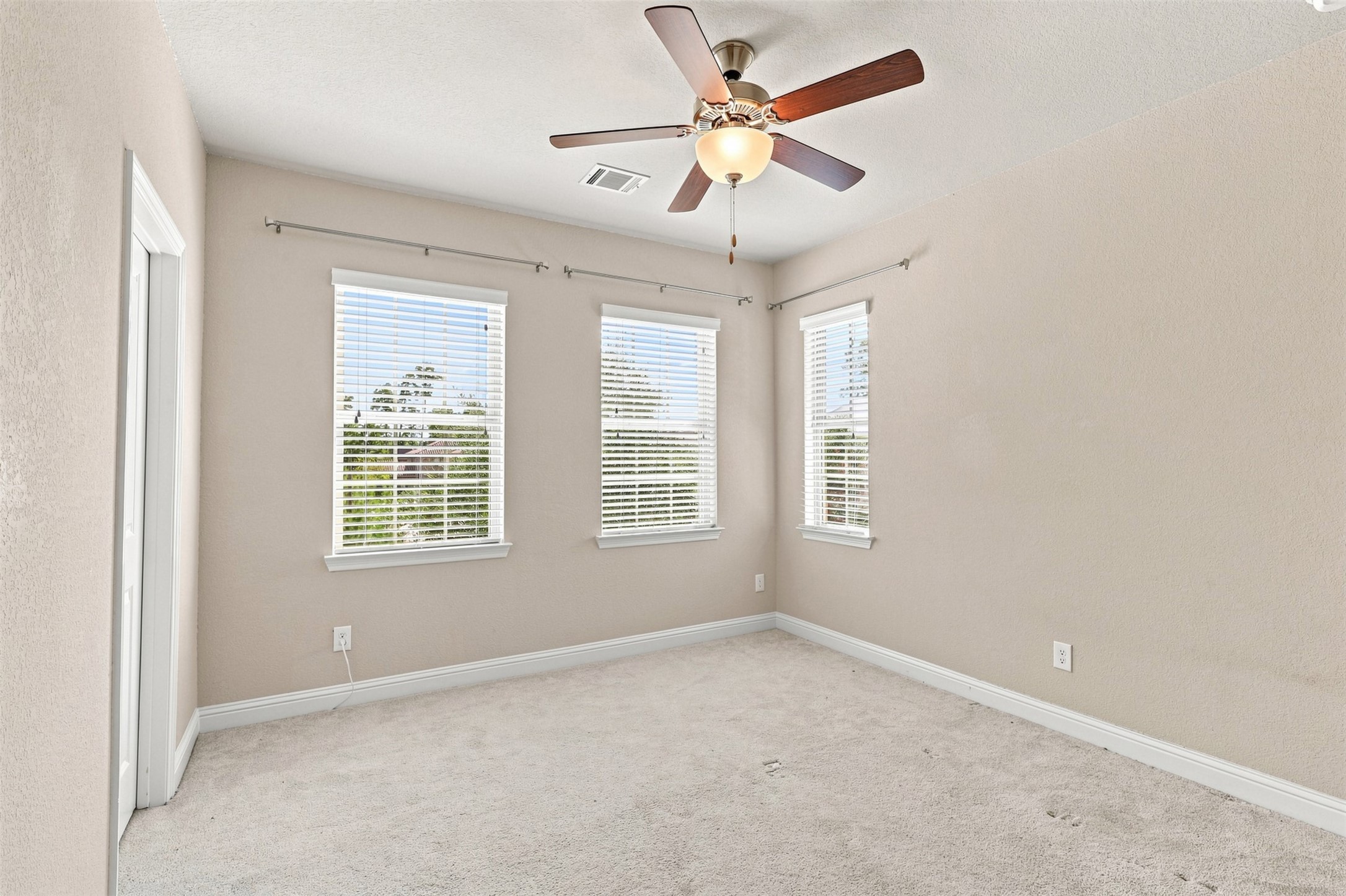 35 Gracenote Place Property Photo 31