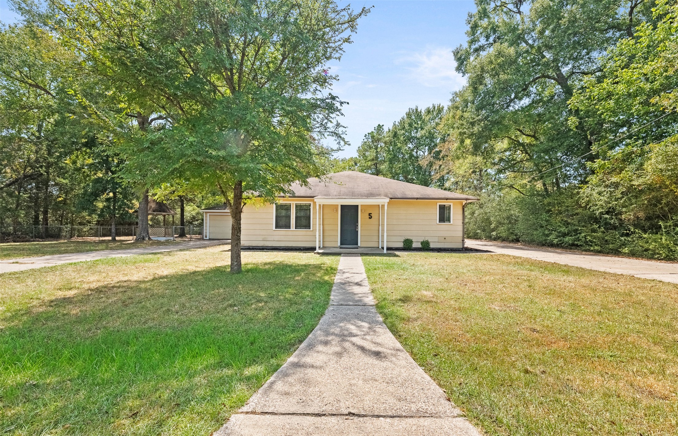 5 Top Flite Lane Property Photo 1
