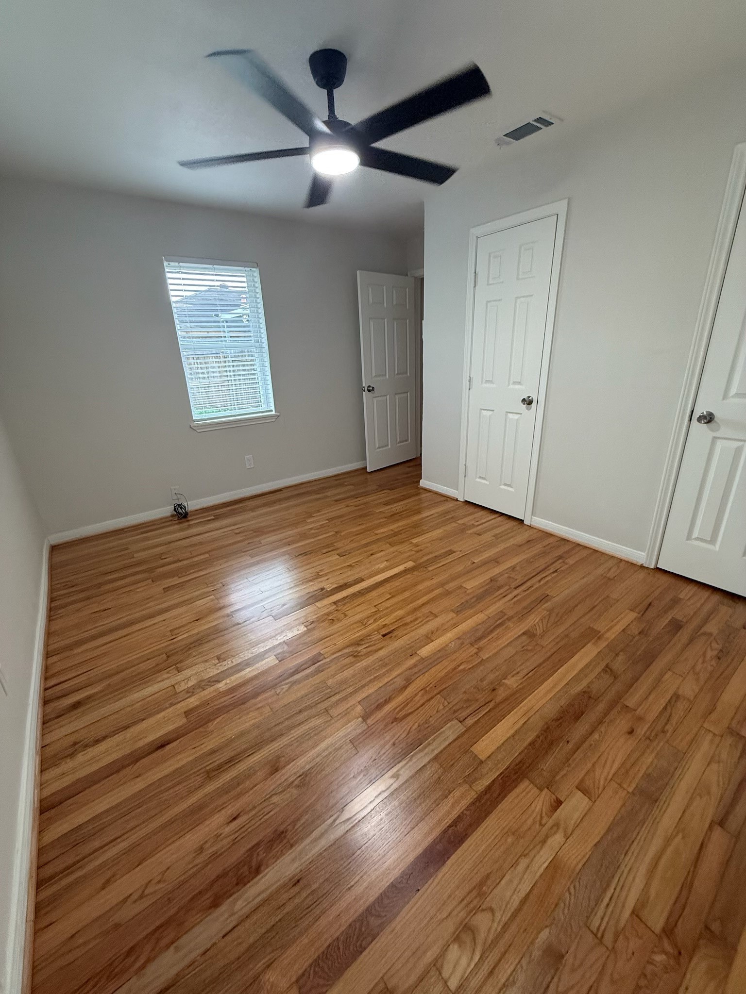 606 Wisconsin Street Property Photo 4