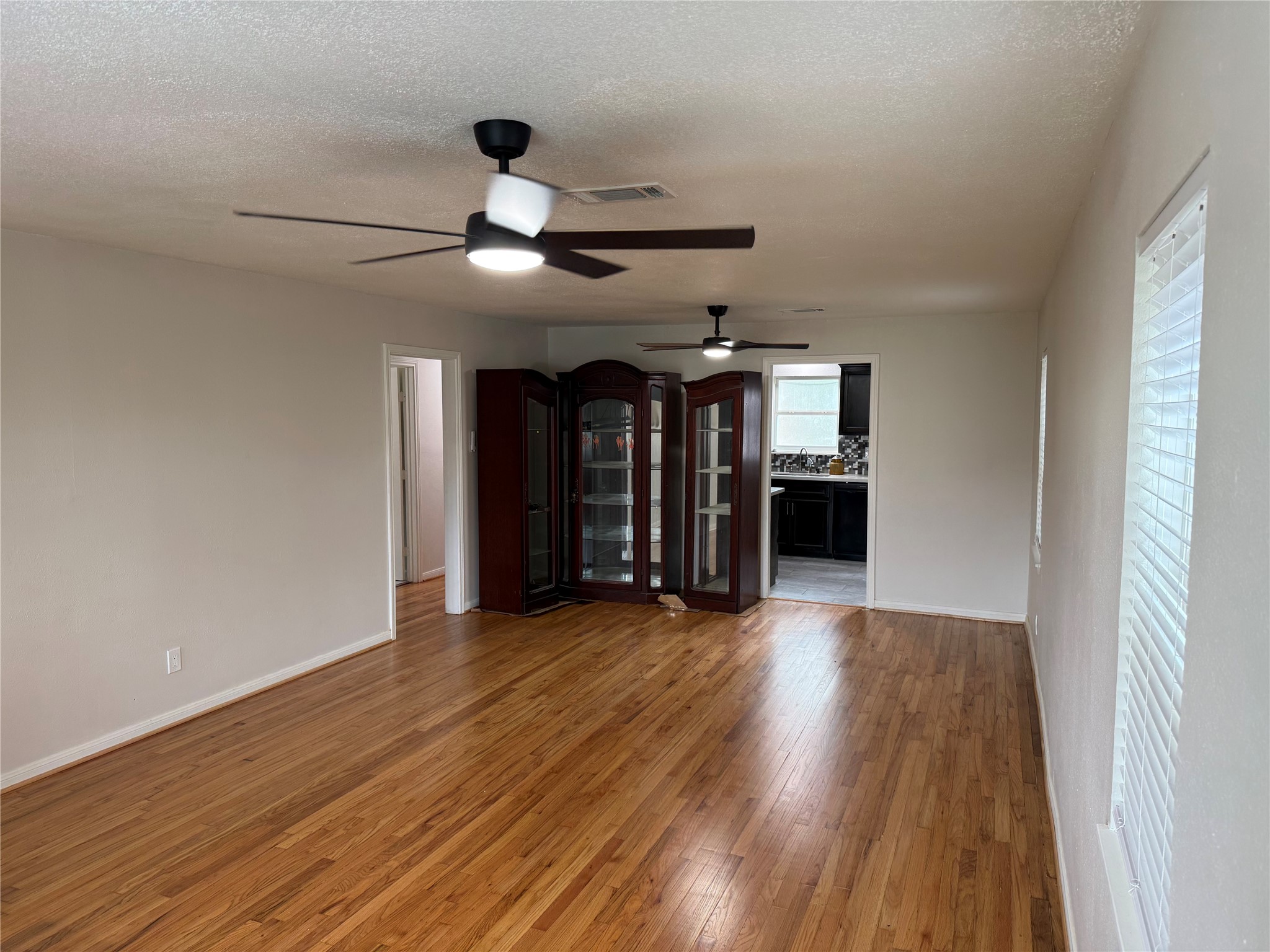 606 Wisconsin Street Property Photo 13