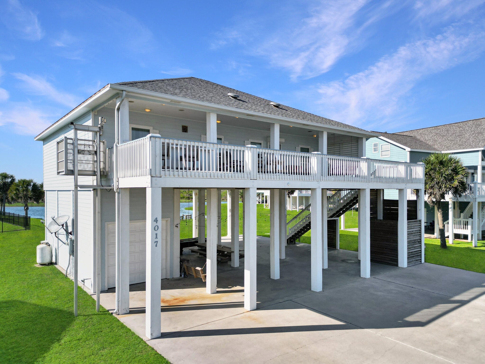 4017 Biscayne Beach Road Property Photo 1