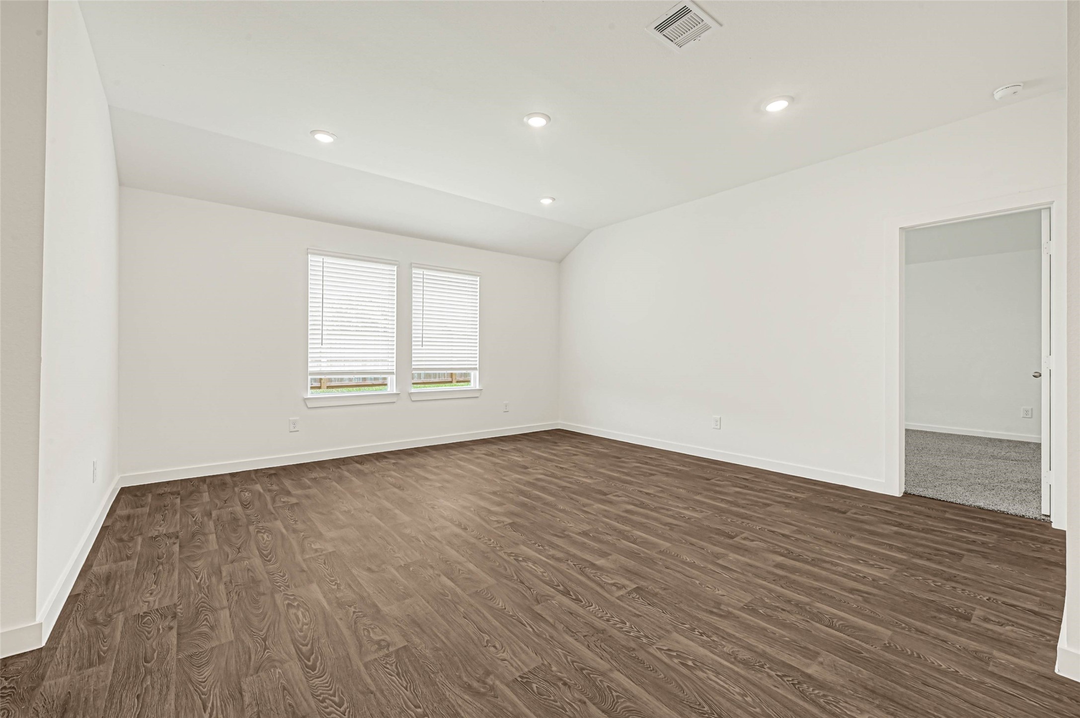 2630 Sunset Bluff Lane Property Photo 12