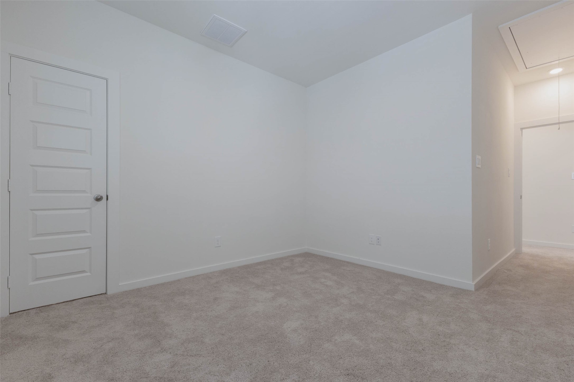 1115 Santee Court Property Photo 16
