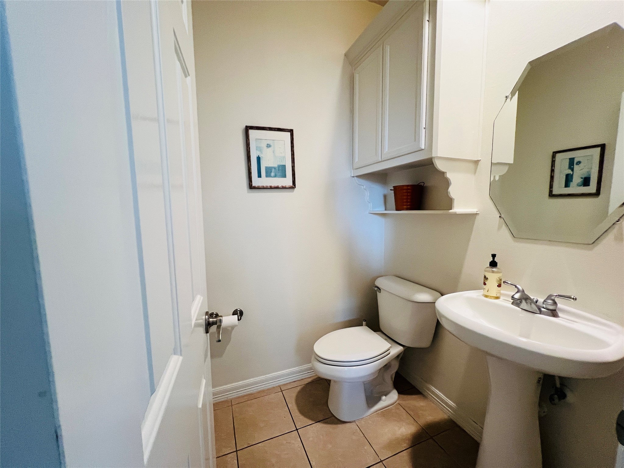 8018 Stoneyway Drive Property Photo 13