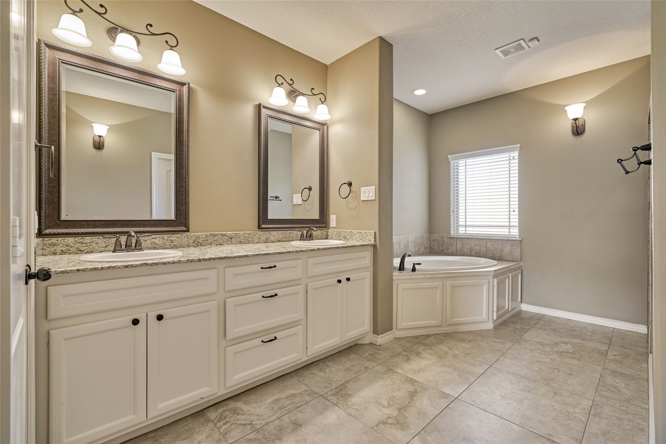 103 Bessie Price Owens Drive Property Photo 33