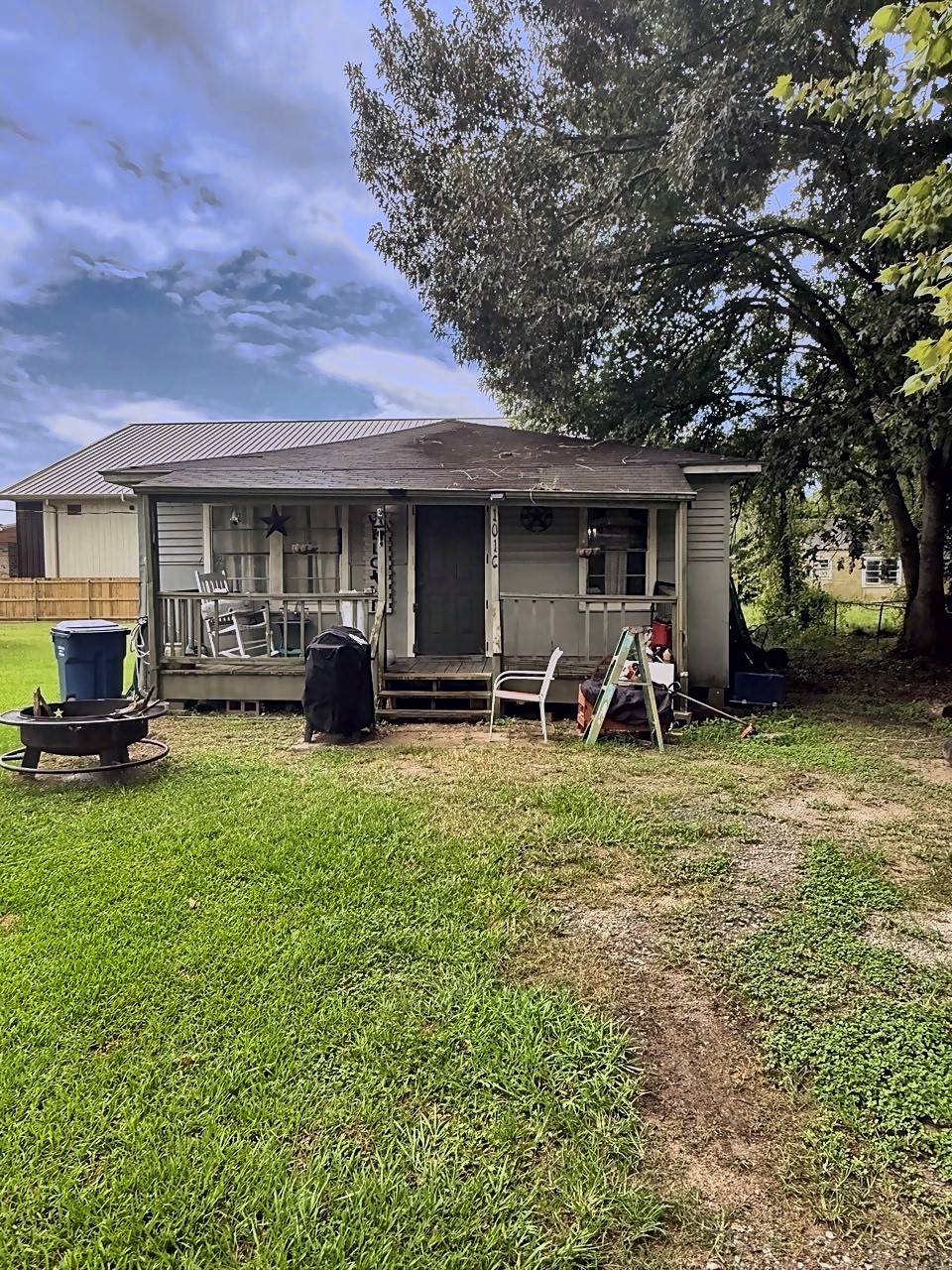 101 Elm Street Property Photo 1