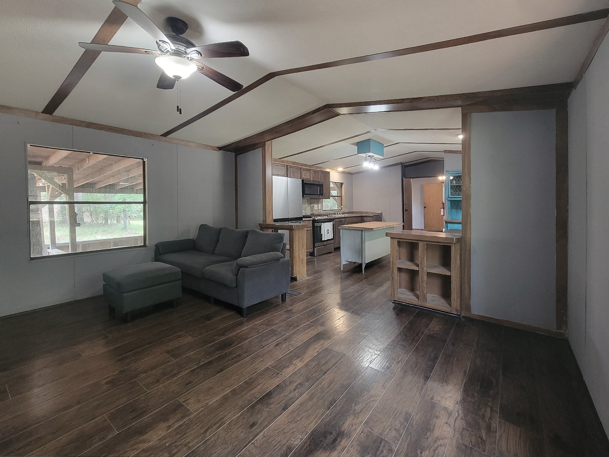 124 Mockingbird Lane Property Photo 4
