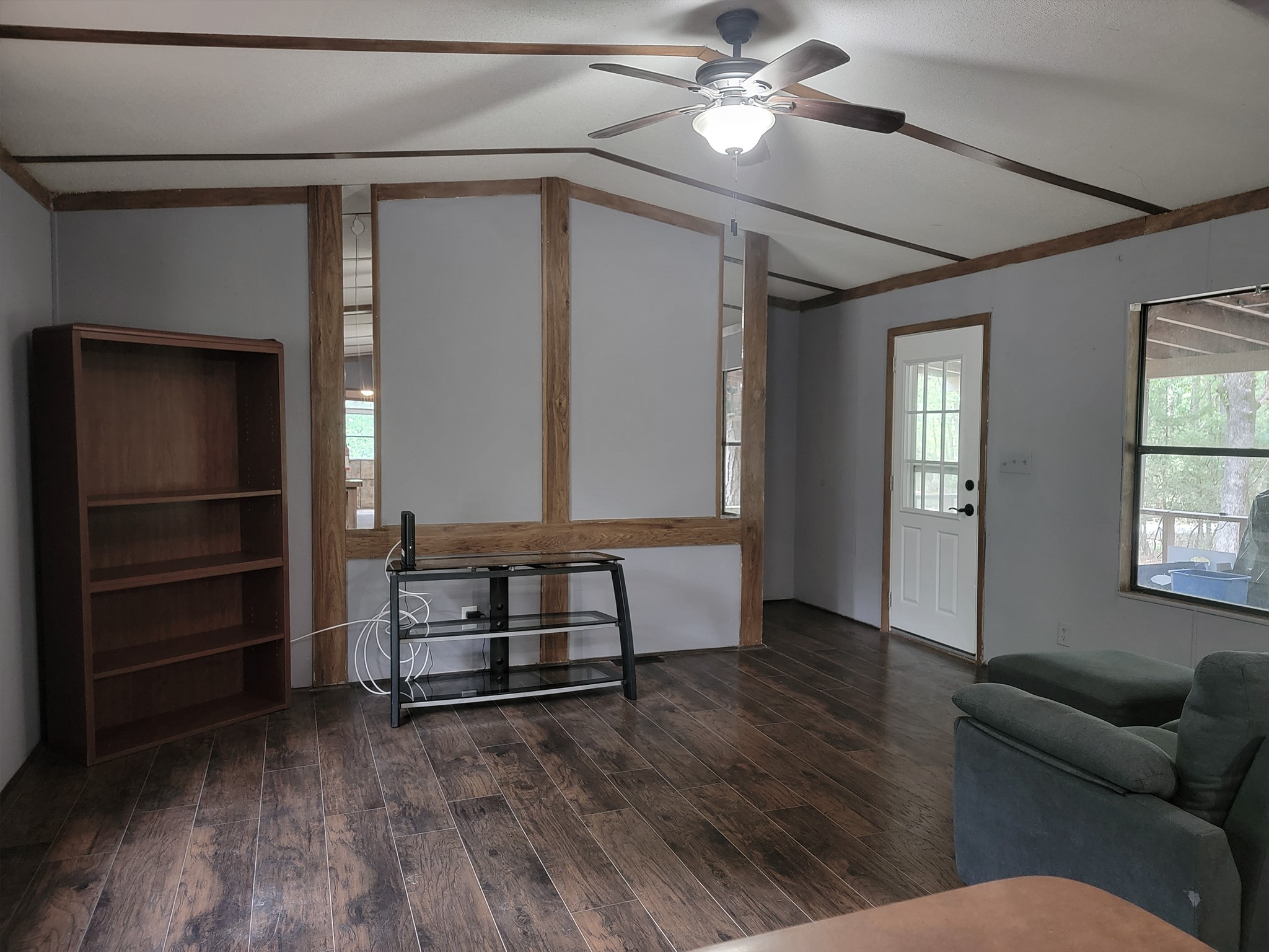 124 Mockingbird Lane Property Photo 5