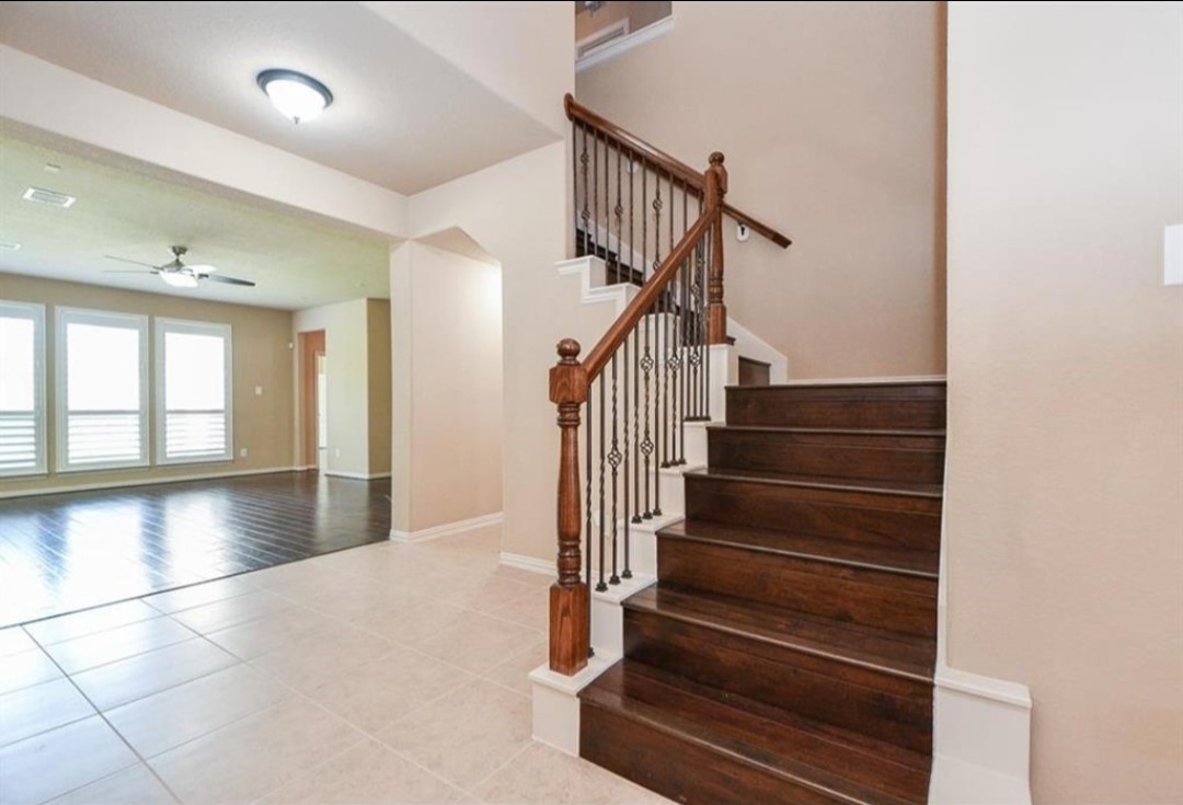 18434 N Settlers Shore Drive Property Photo 3