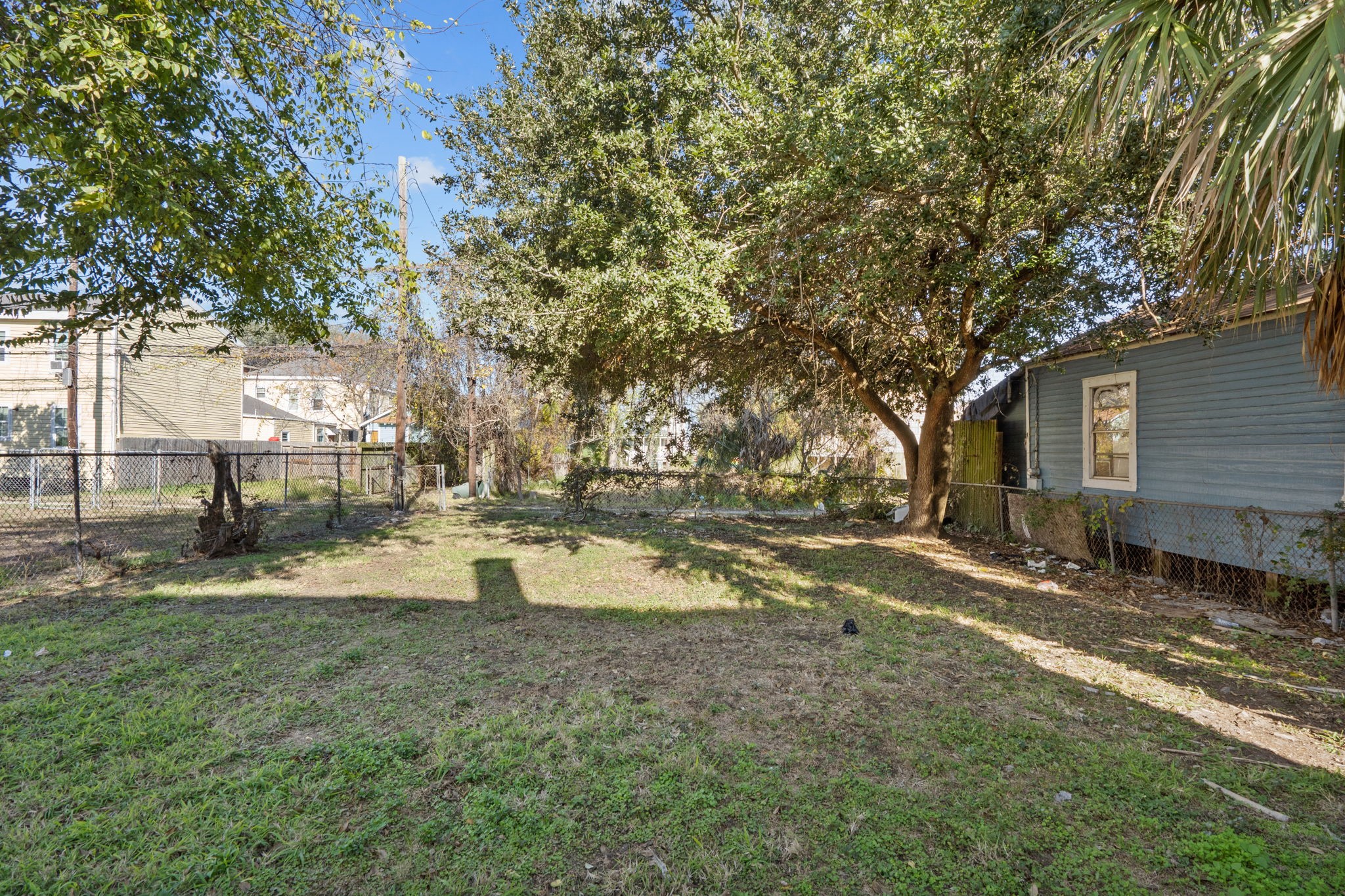 2814 Avenue L Property Photo 4