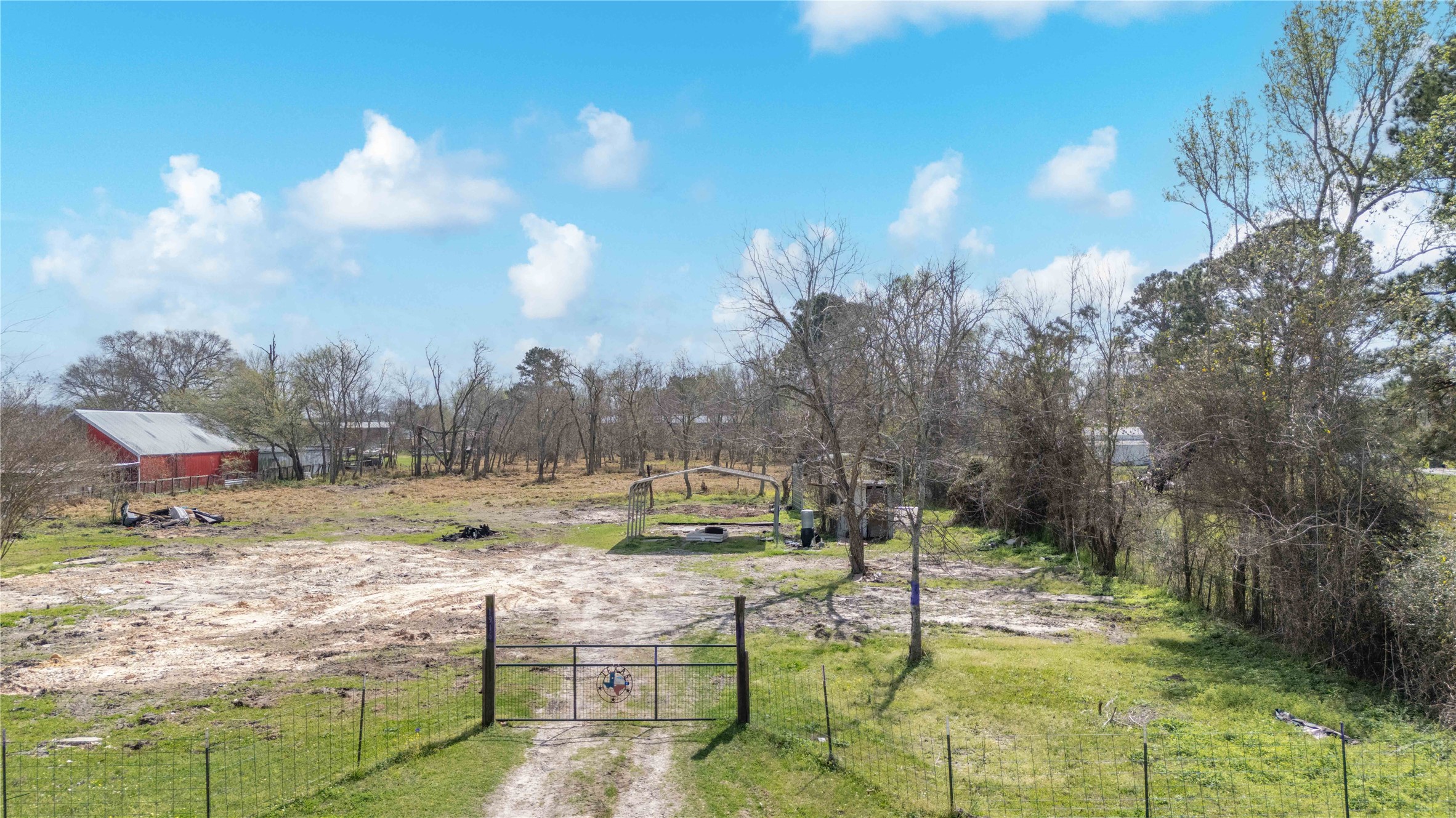 1916 Iron Ore Drive Property Photo 2