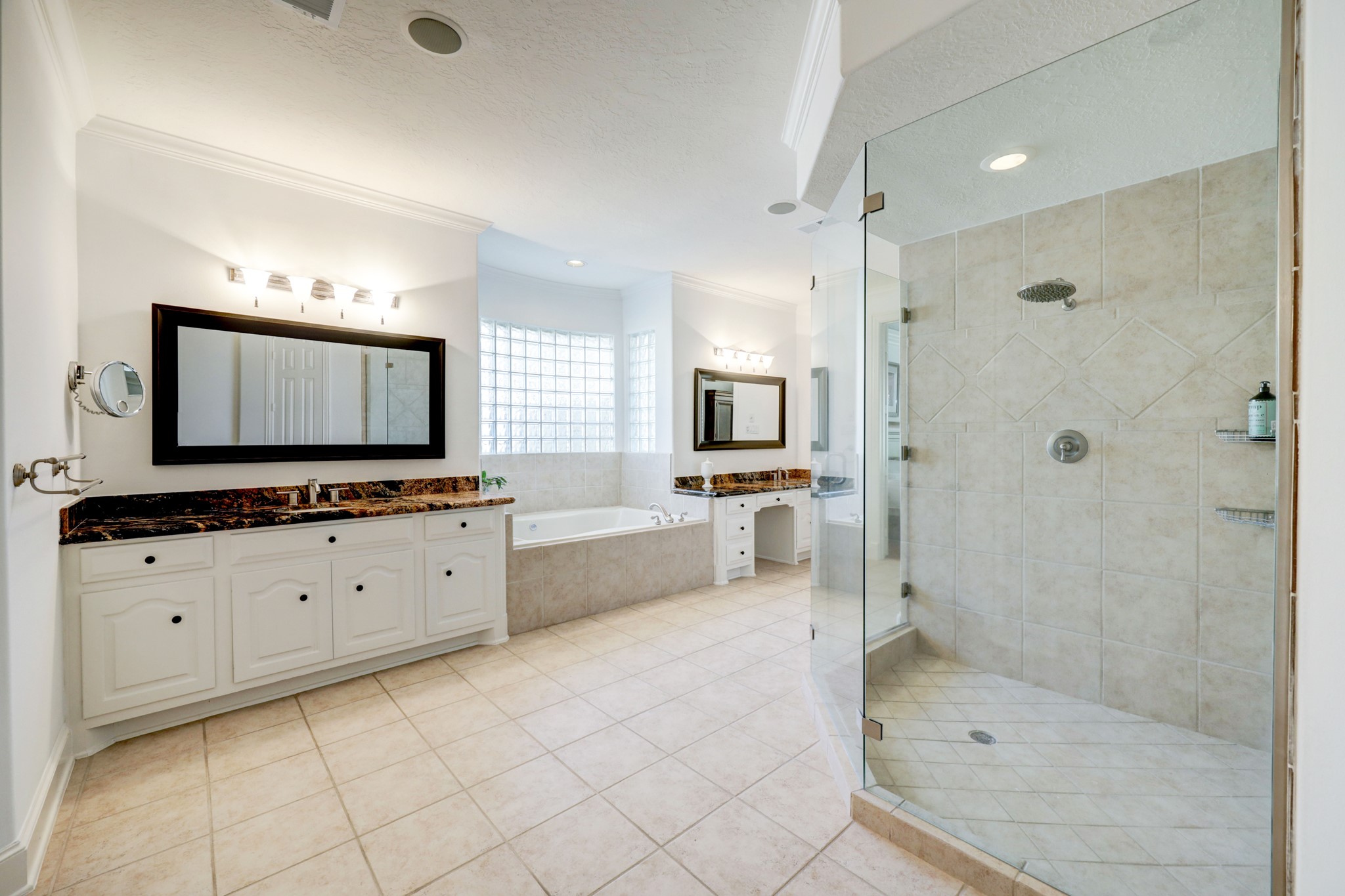 1631 Lakeshore Way Property Photo 37