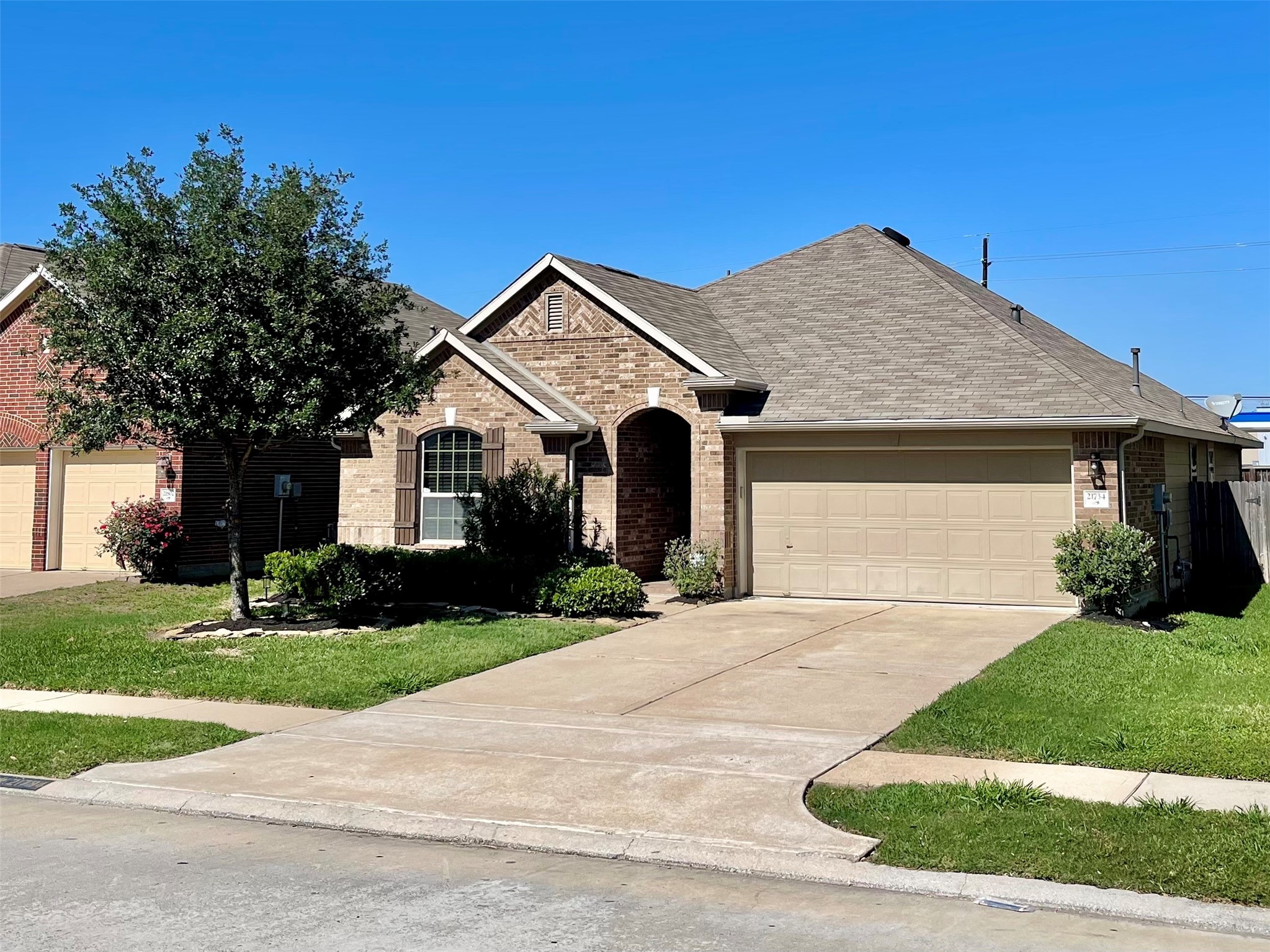21734 Cascade Hollow Lane Property Photo 2