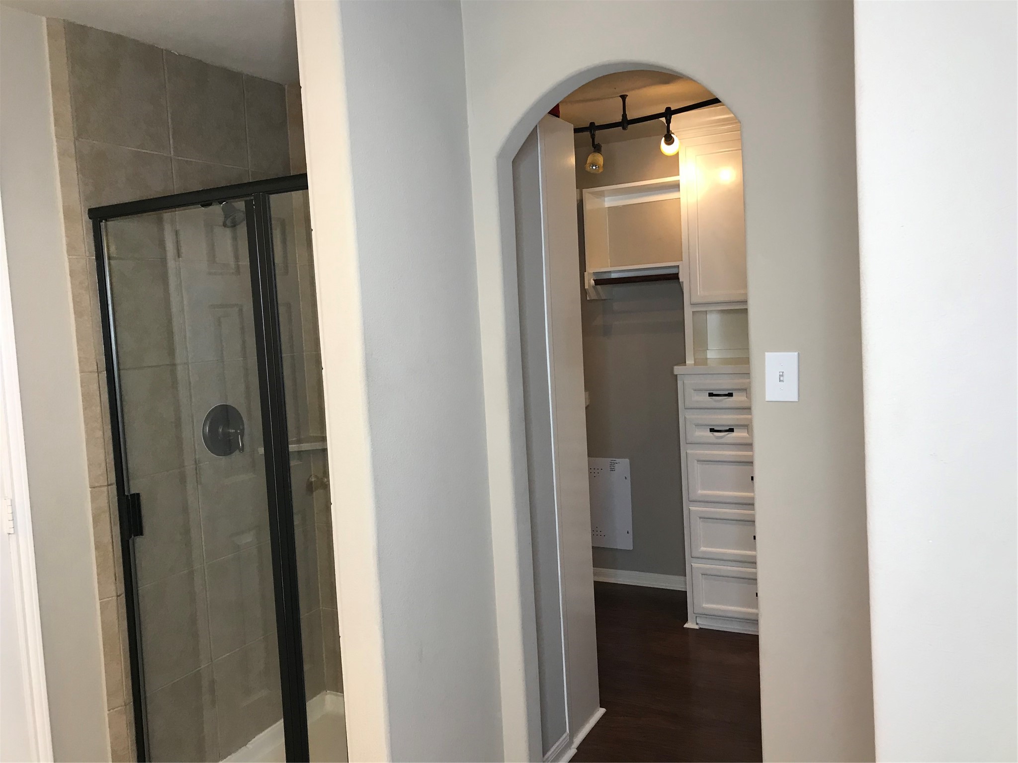21734 Cascade Hollow Lane Property Photo 16