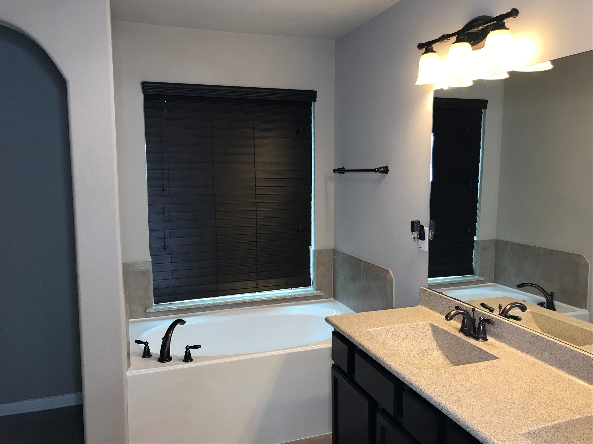 21734 Cascade Hollow Lane Property Photo 18