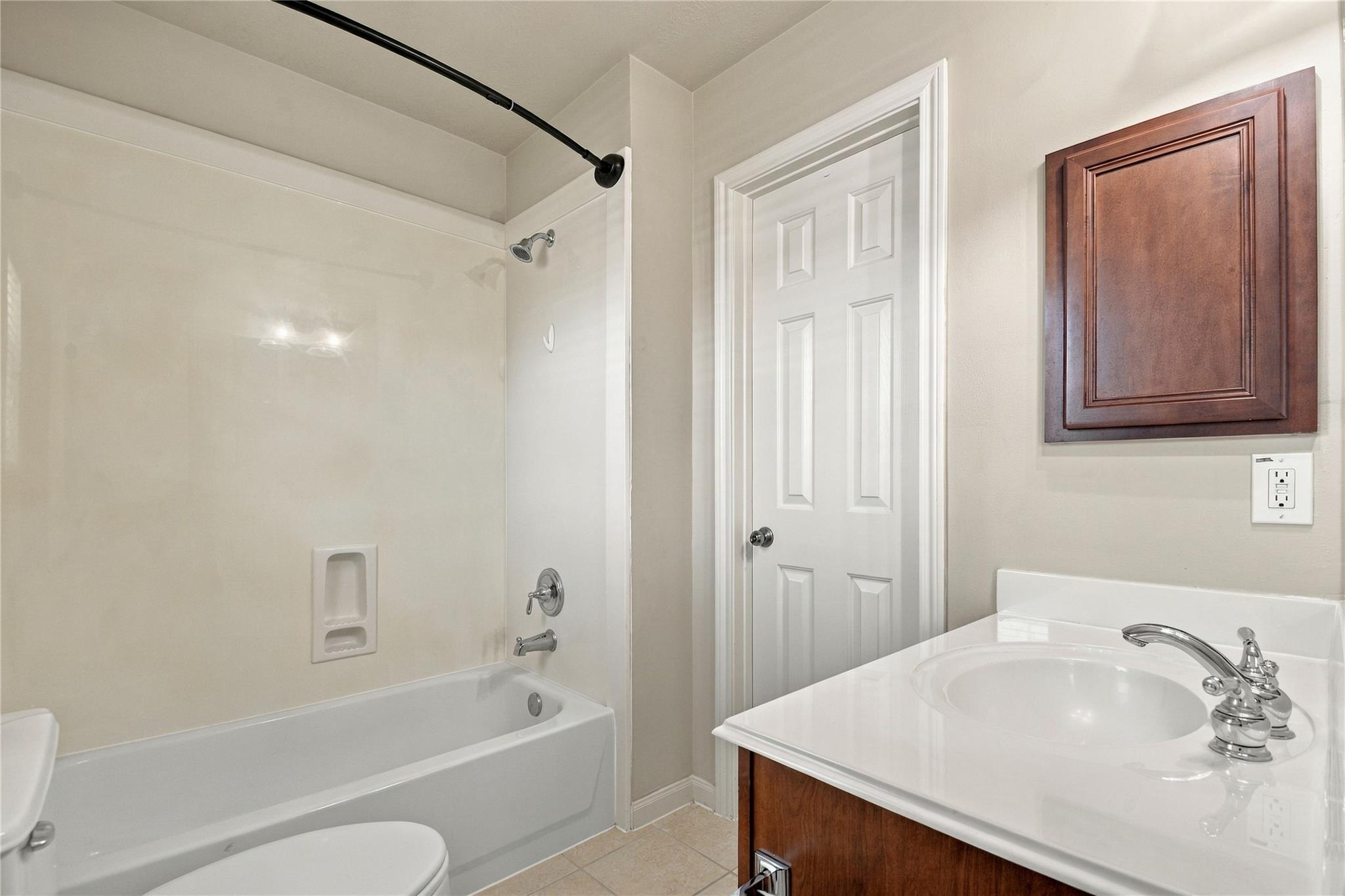 8403 Glenn Elm Drive Property Photo 26