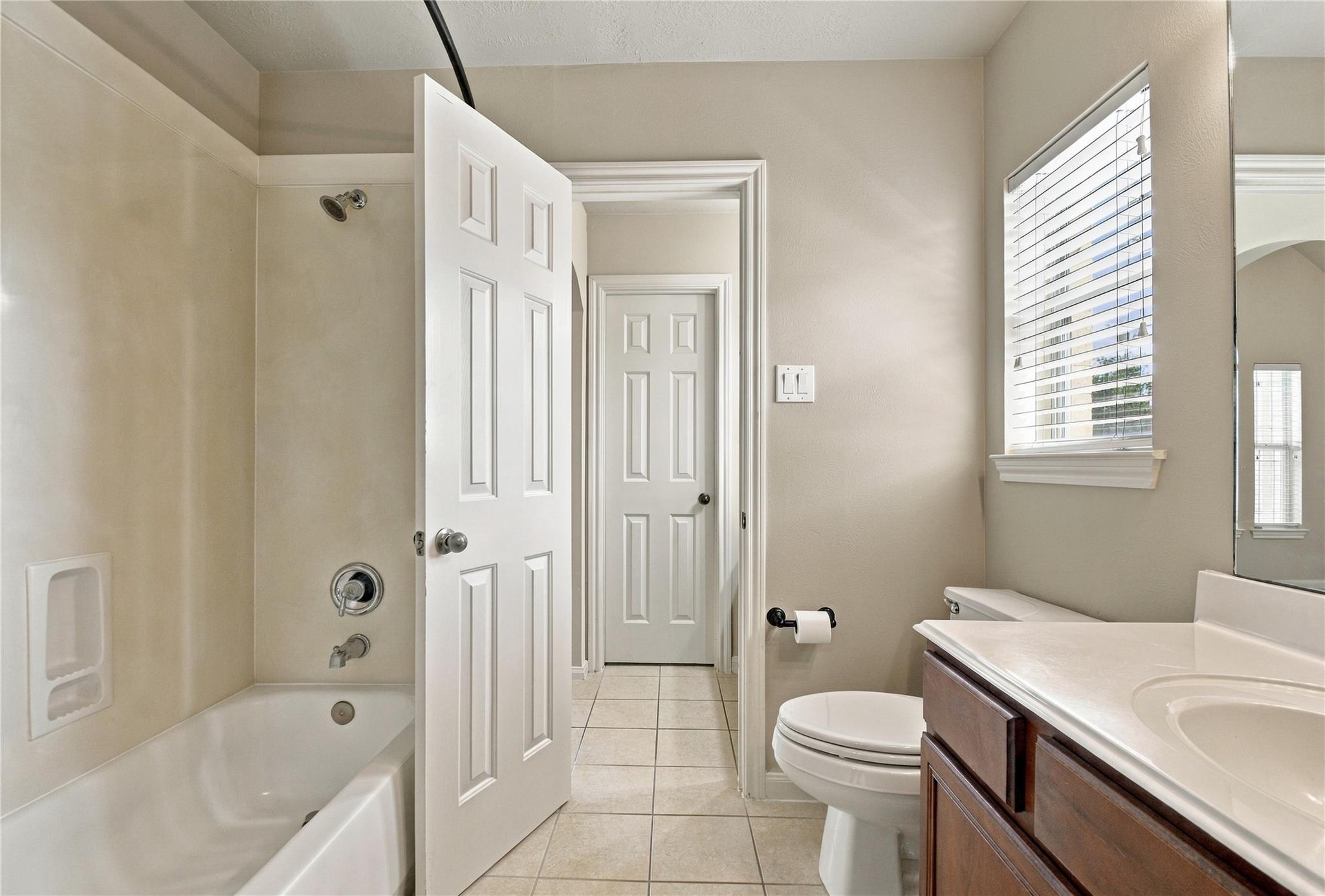 8403 Glenn Elm Drive Property Photo 30