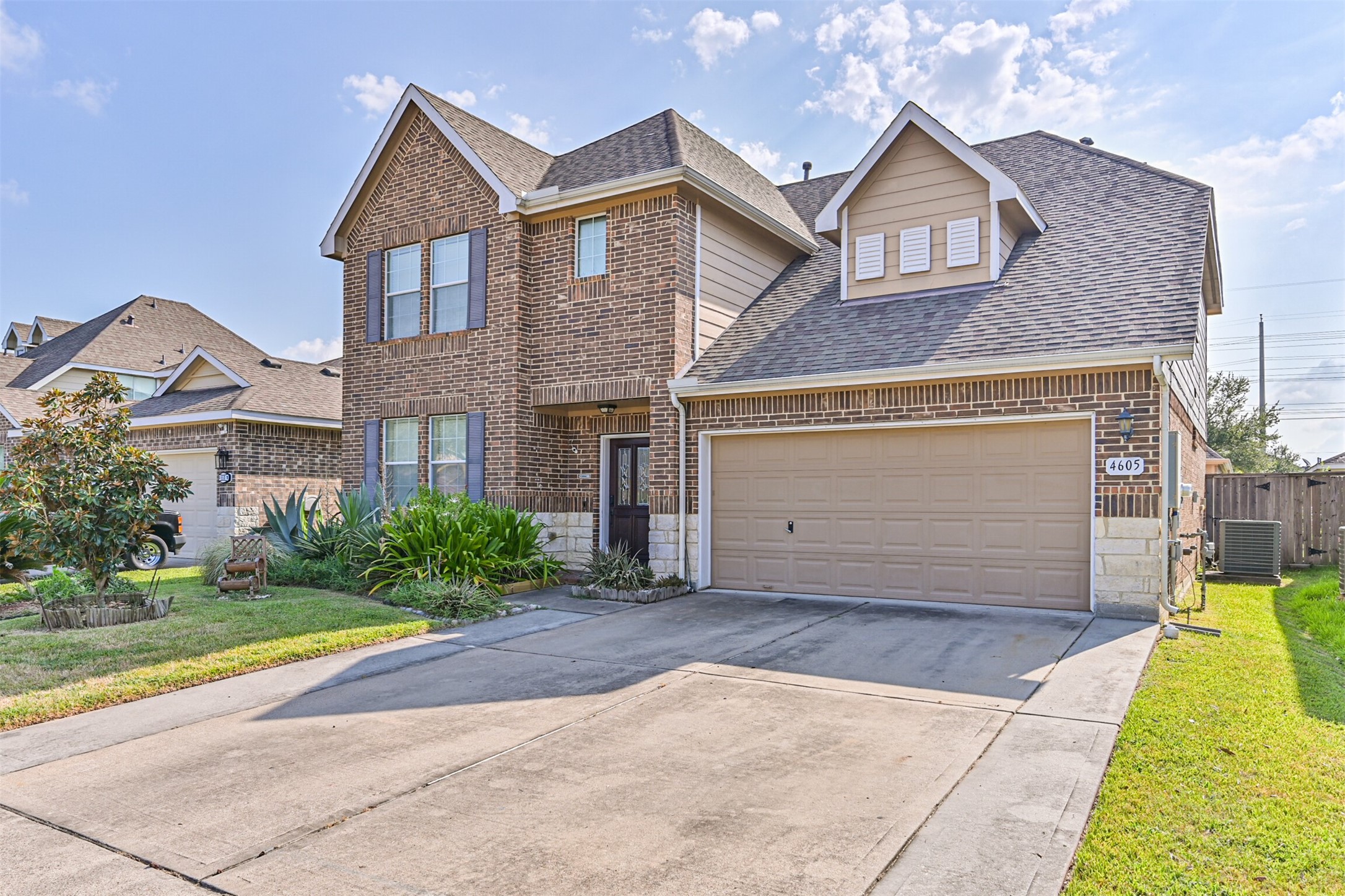 4605 Meadow Way Drive Property Photo 1