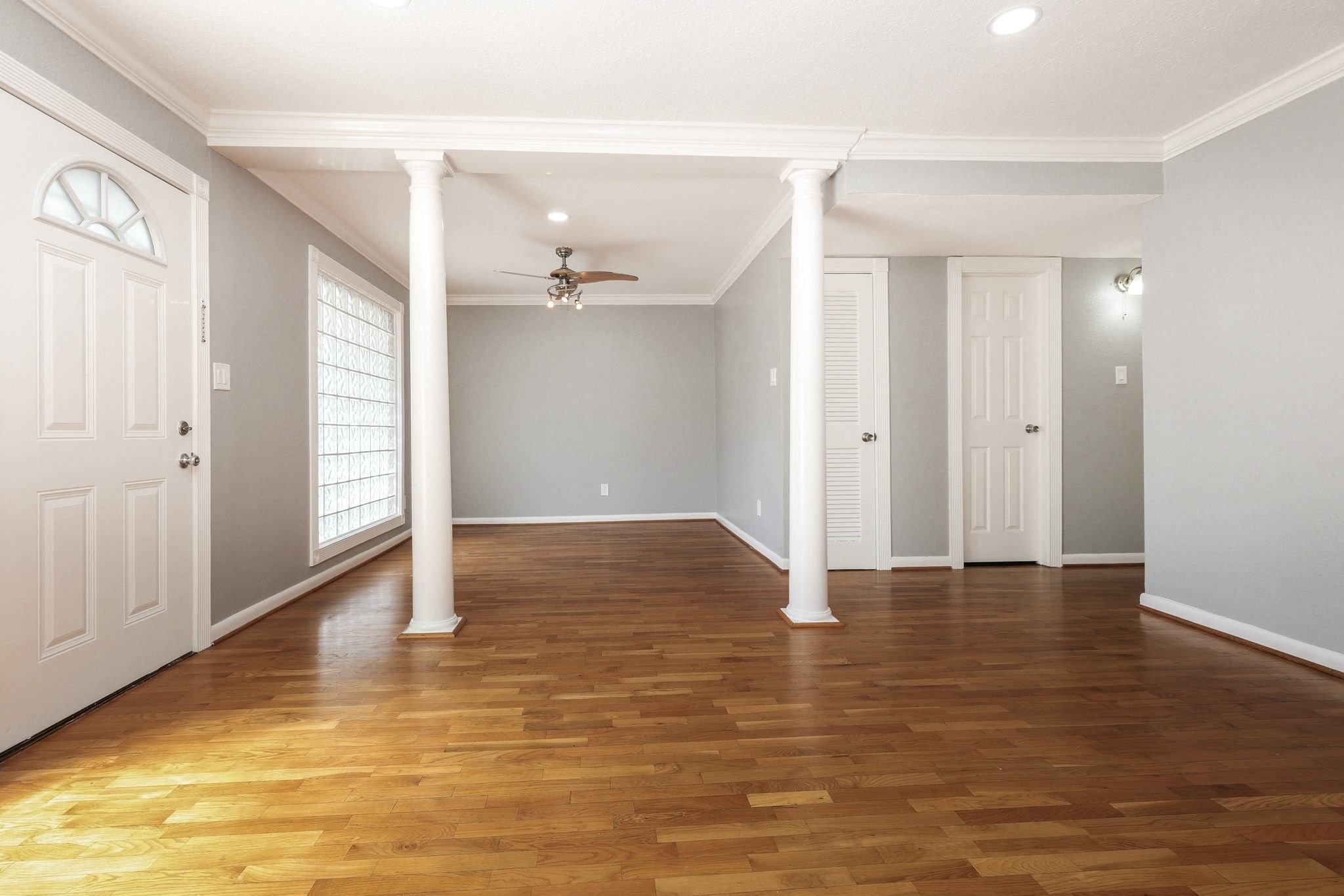 2919 Wentworth Street D Property Photo 4