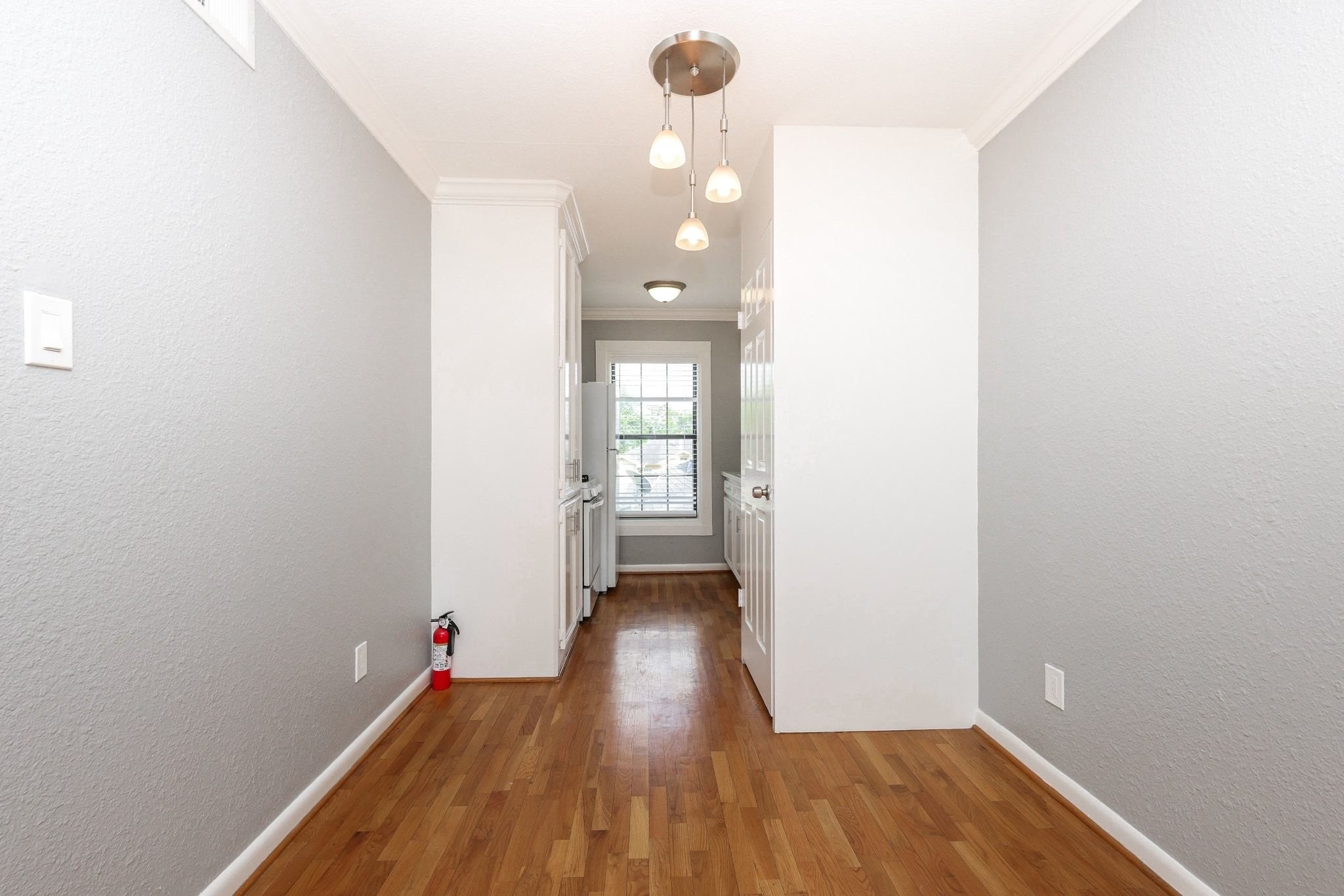 2919 Wentworth Street D Property Photo 6