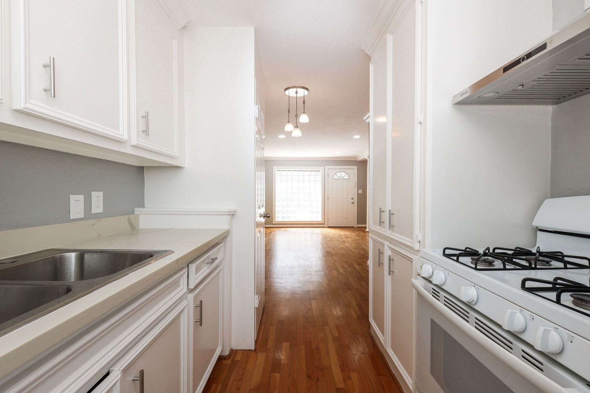 2919 Wentworth Street D Property Photo 7