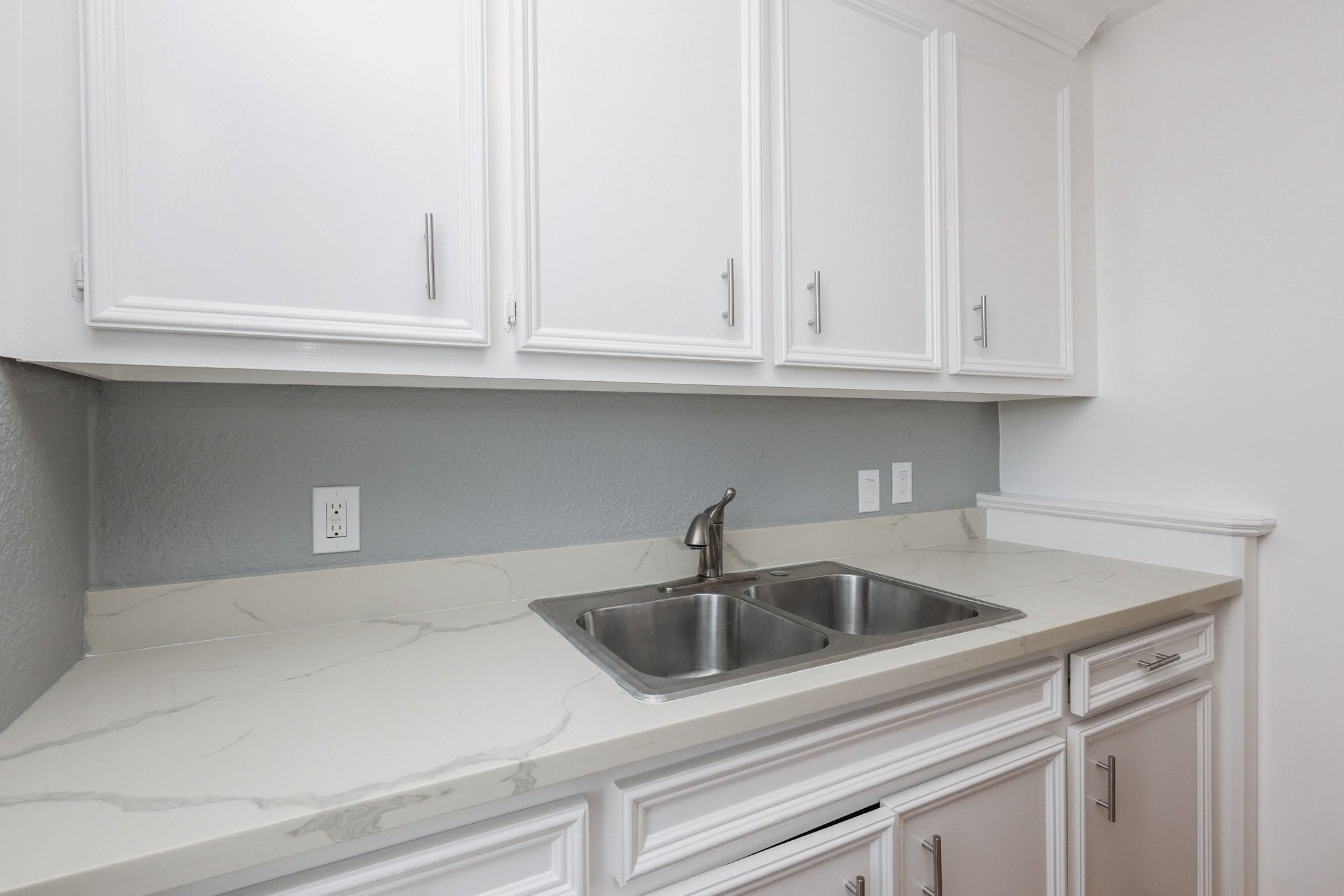 2919 Wentworth Street D Property Photo 8