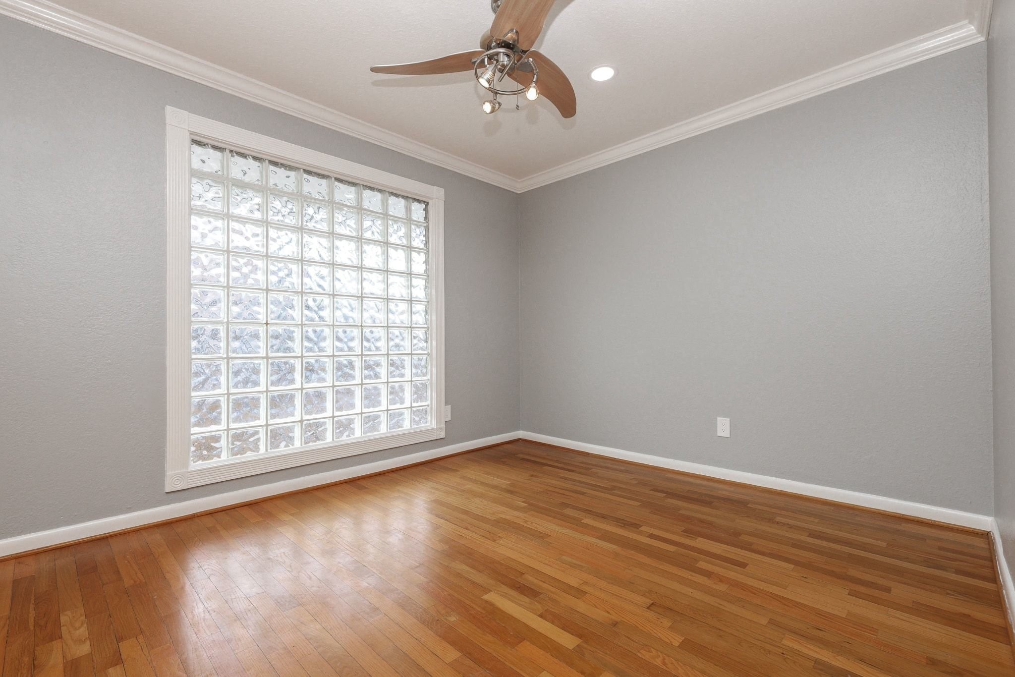 2919 Wentworth Street D Property Photo 20